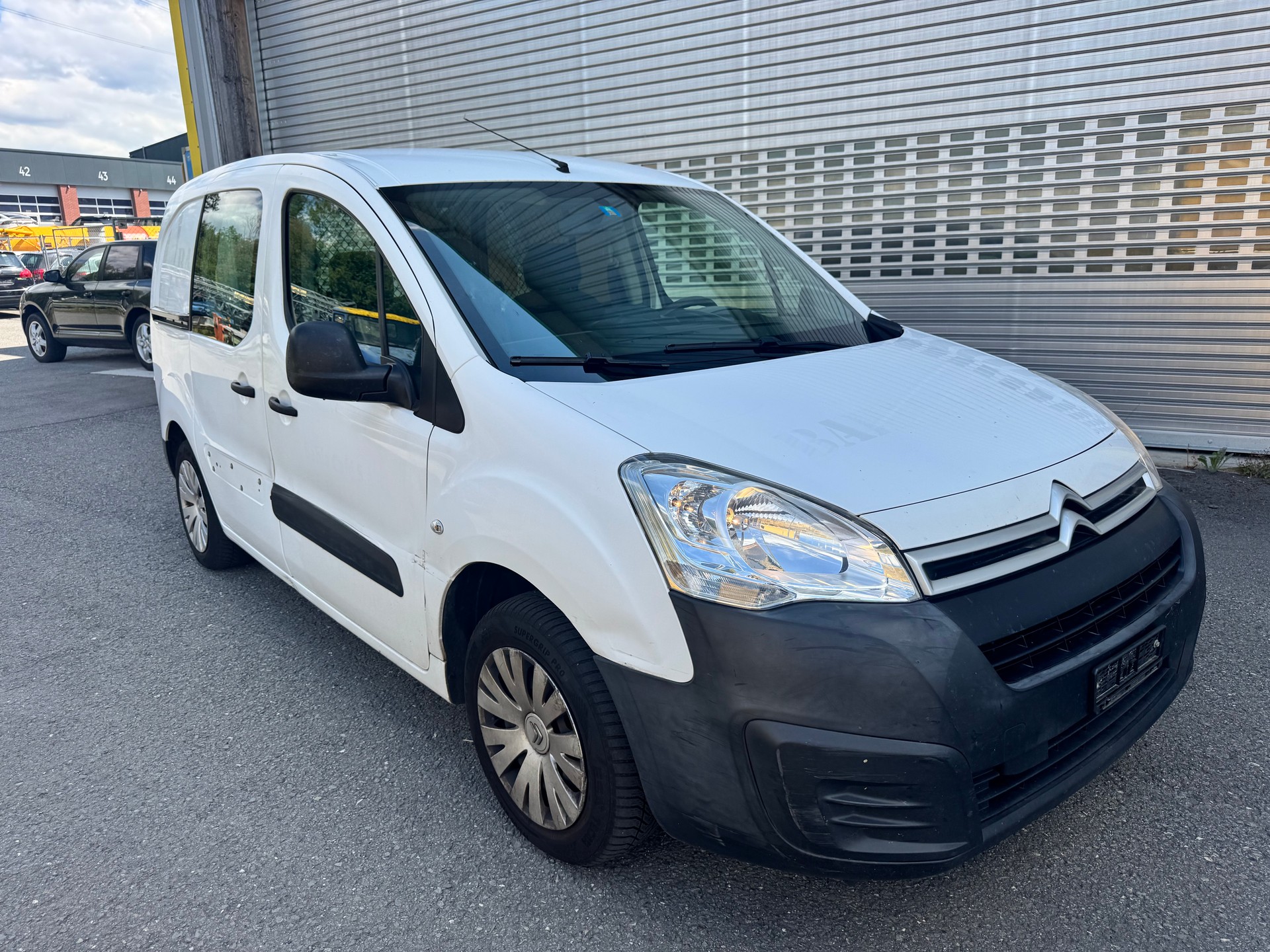 CITROEN Berlingo 1.6 BlueHDi 100 S&S Komfort-image-0