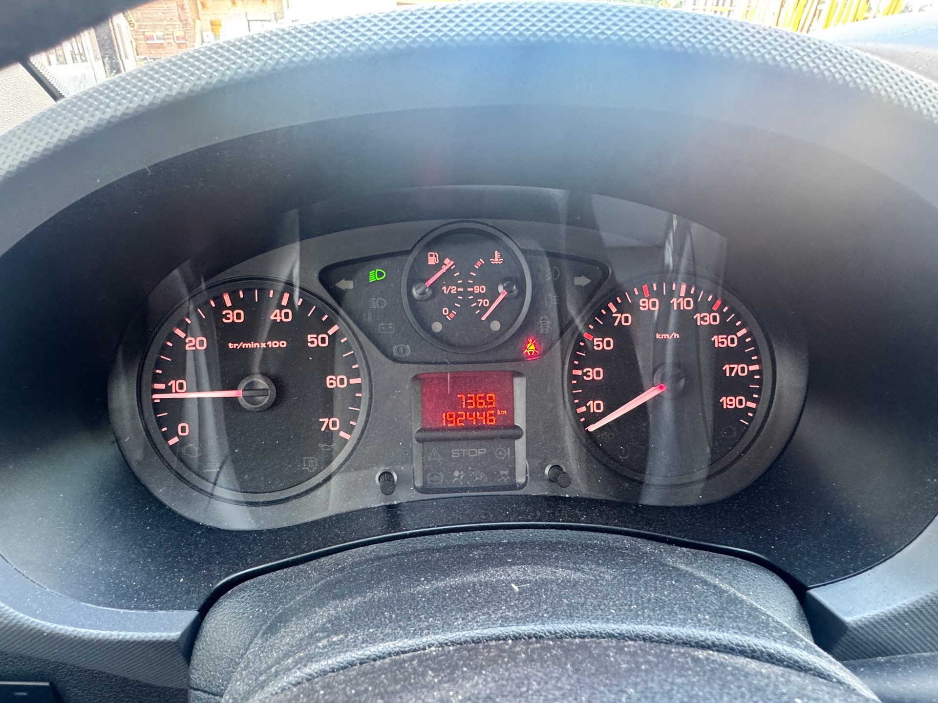 CITROEN Berlingo 1.6 BlueHDi 100 S&S Komfort-image-6