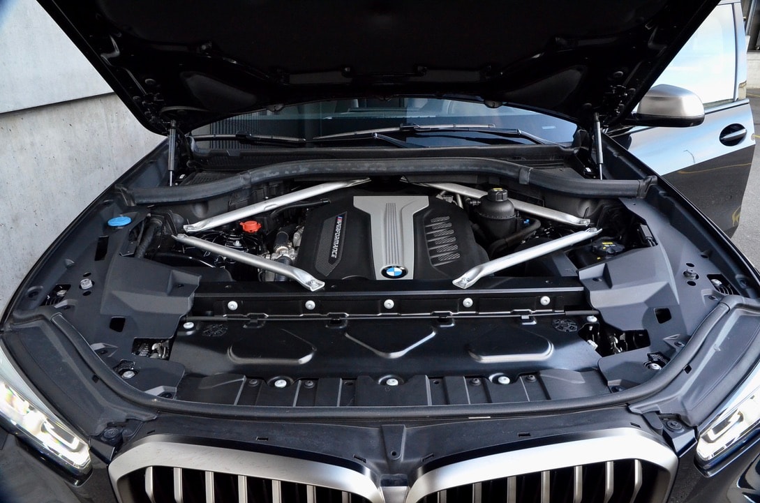 BMW X5 xDrive M50d Steptronic-image-9