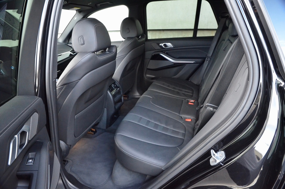 BMW X5 xDrive M50d Steptronic-image-11
