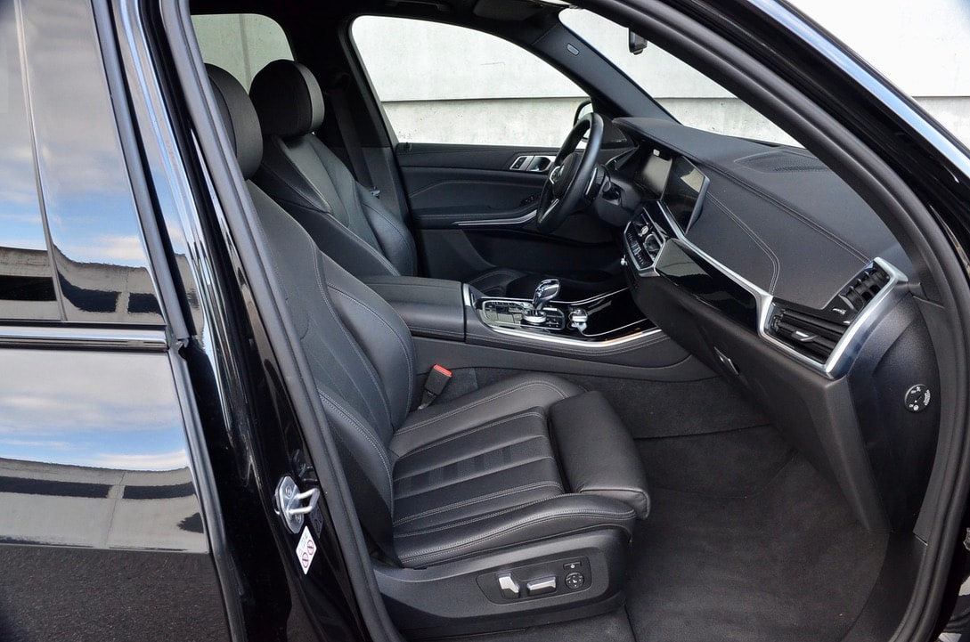 BMW X5 xDrive M50d Steptronic-image-2