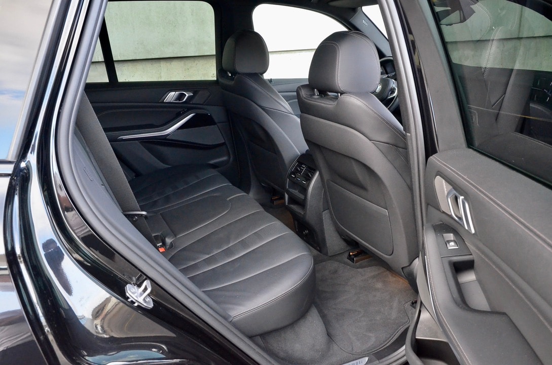 BMW X5 xDrive M50d Steptronic-image-19