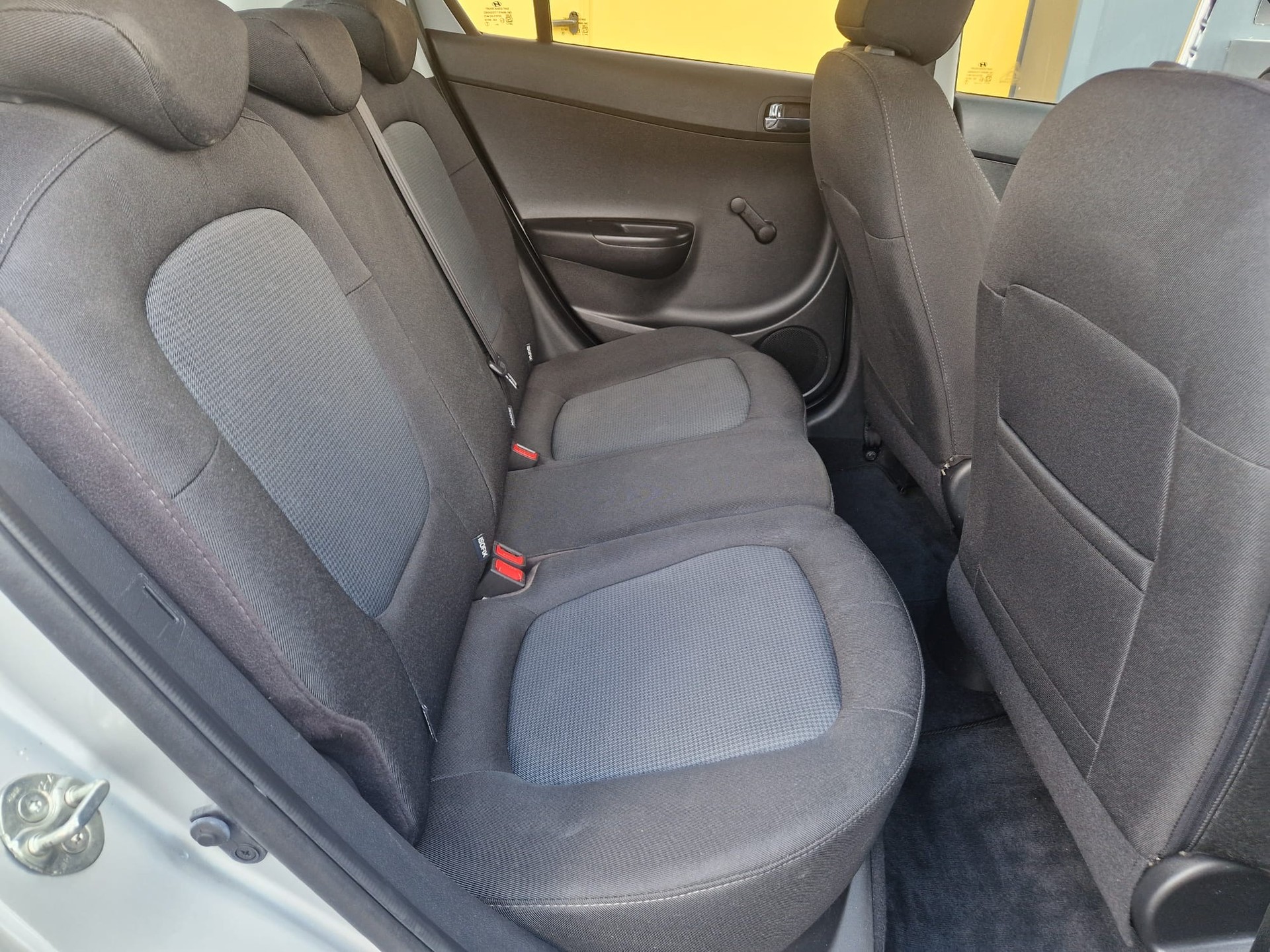 HYUNDAI i20 1.2 Comfort-image-9