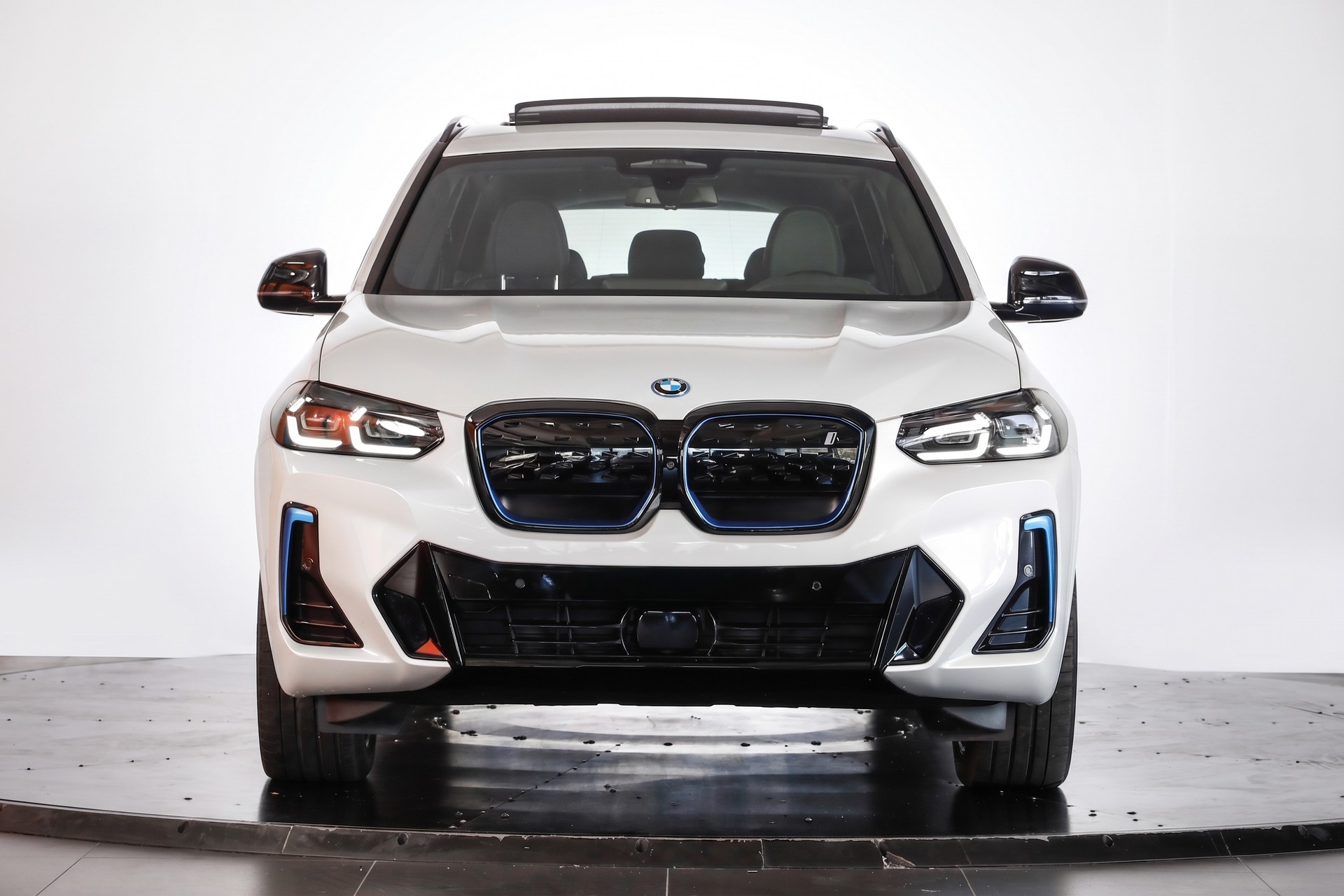 BMW iX3 Impressive-image-1