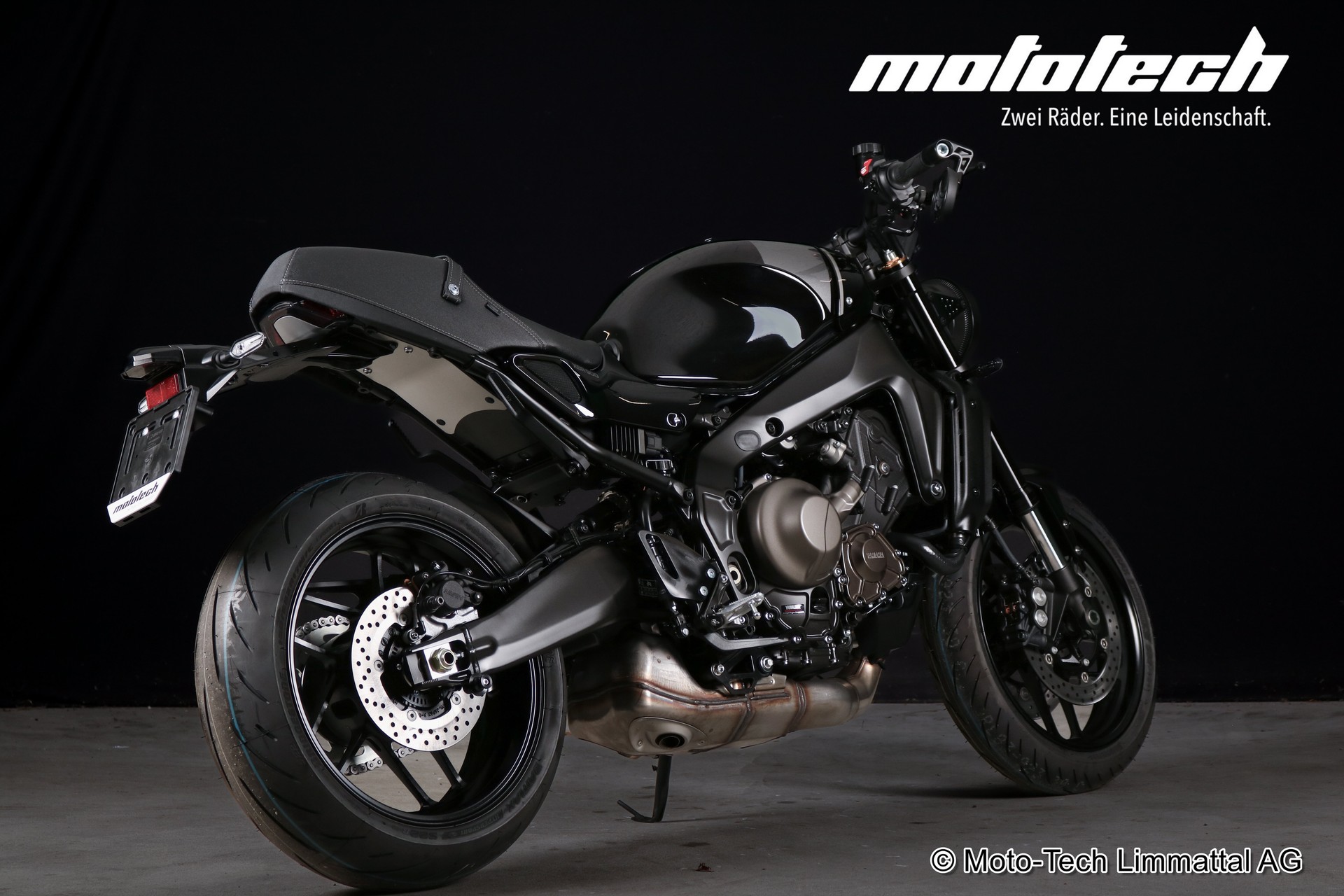 YAMAHA XSR 900 (35kW)-showroom-element-2