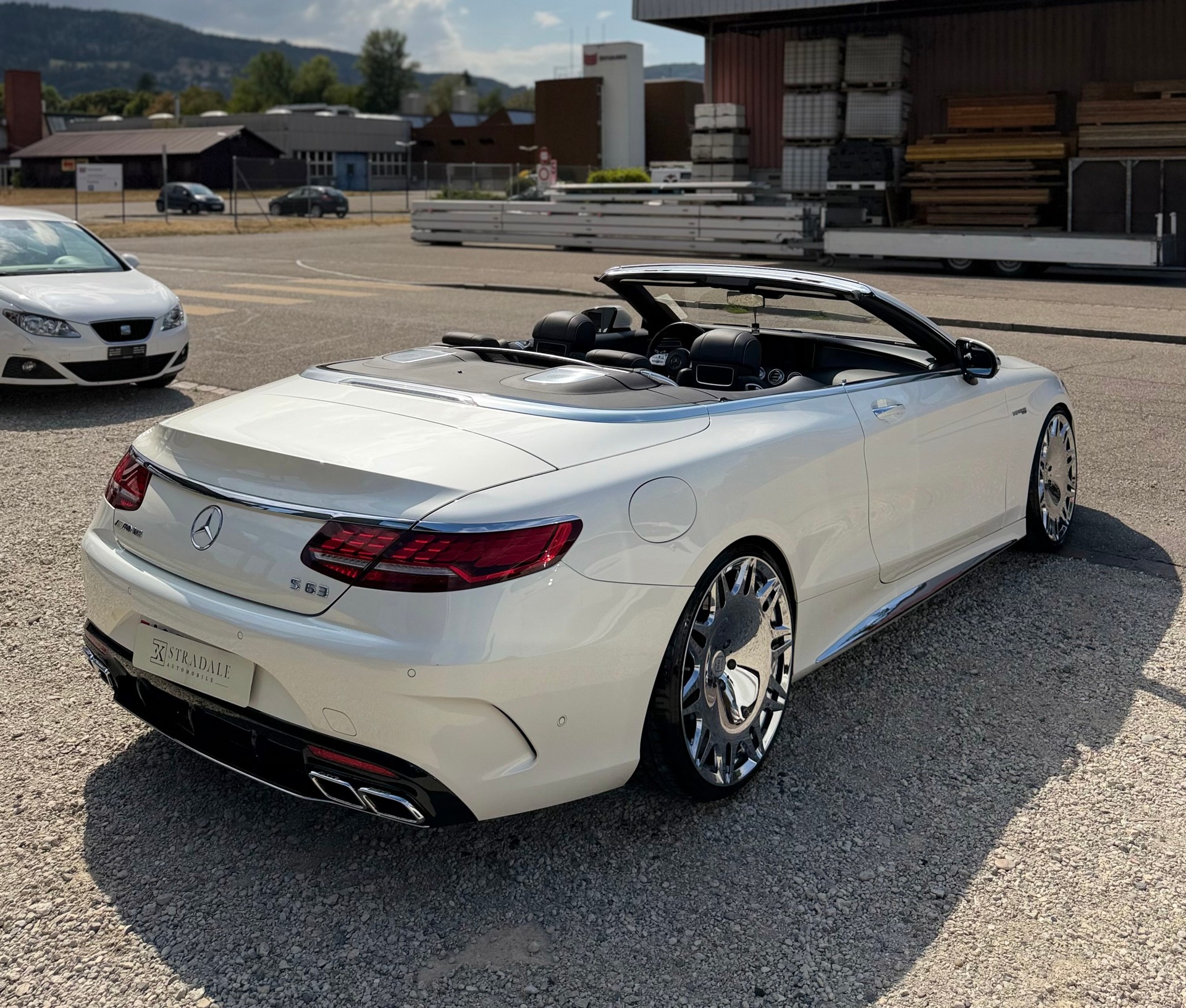 MERCEDES-BENZ S 63 AMG Cabriolet 4Matic Speedshift MCT **Facelift** **Designo diamantweiß ** Vollausstattung**-image-4