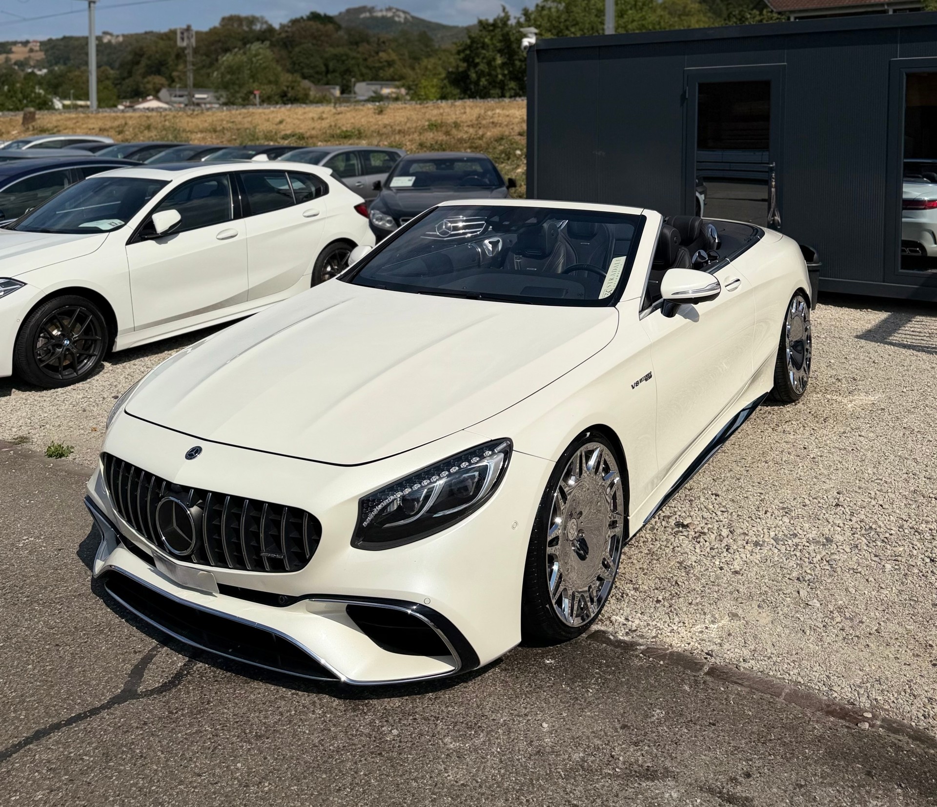 MERCEDES-BENZ S 63 AMG Cabriolet 4Matic Speedshift MCT **Facelift** **Designo diamantweiß ** Vollausstattung**-image-5