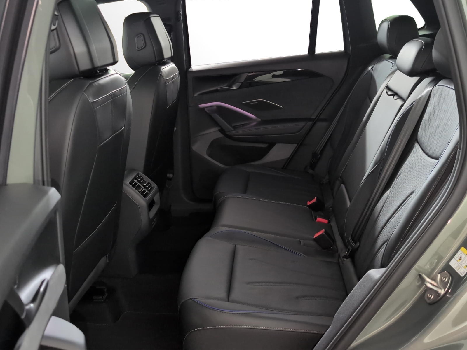 VW Tiguan 2.0 TSI DSG R-Line Plus 4Motion-image-7
