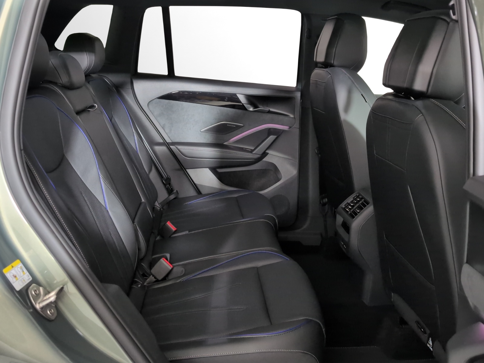 VW Tiguan 2.0 TSI DSG R-Line Plus 4Motion-image-8