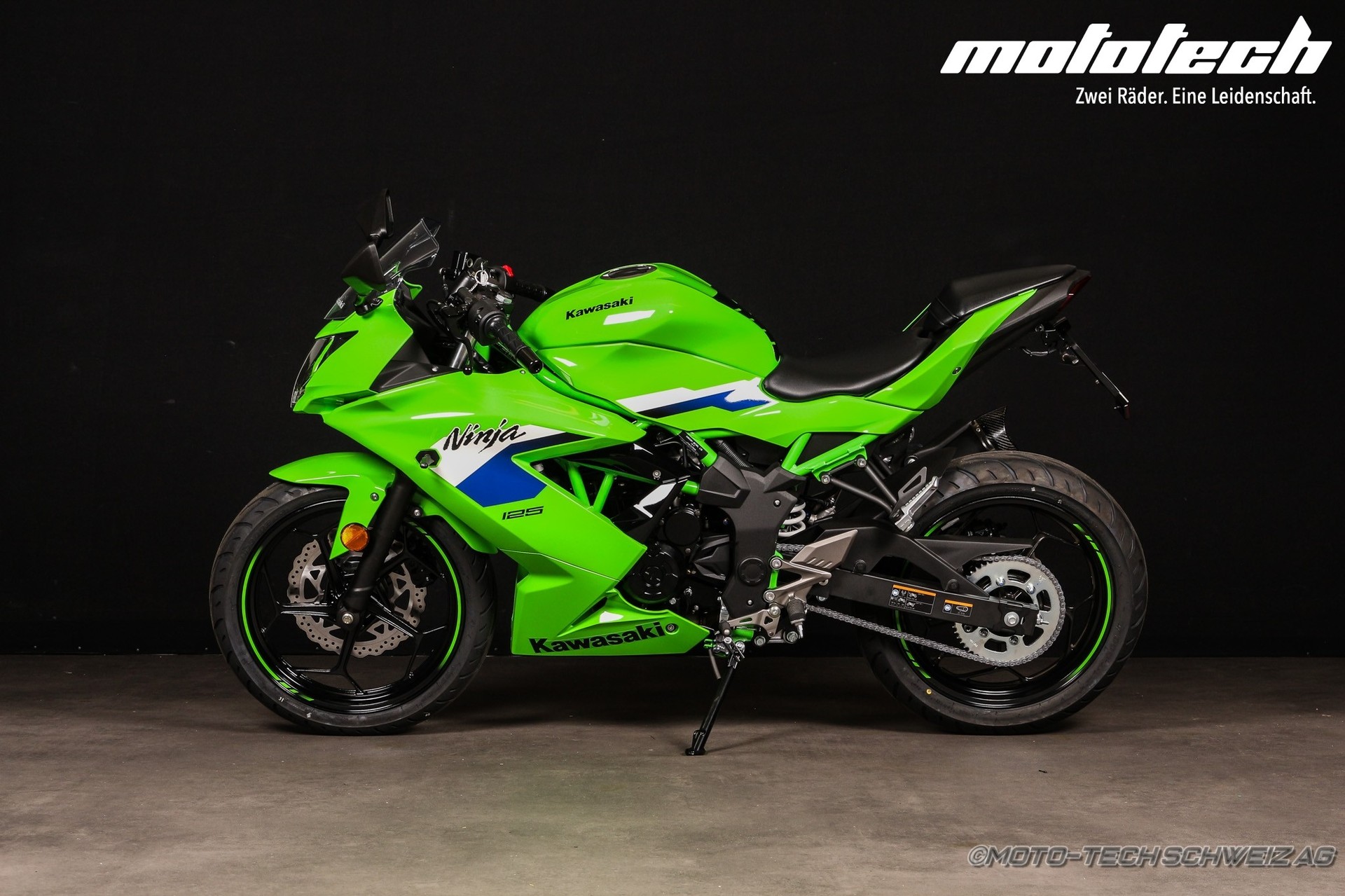 KAWASAKI Ninja 125-showroom-element-3