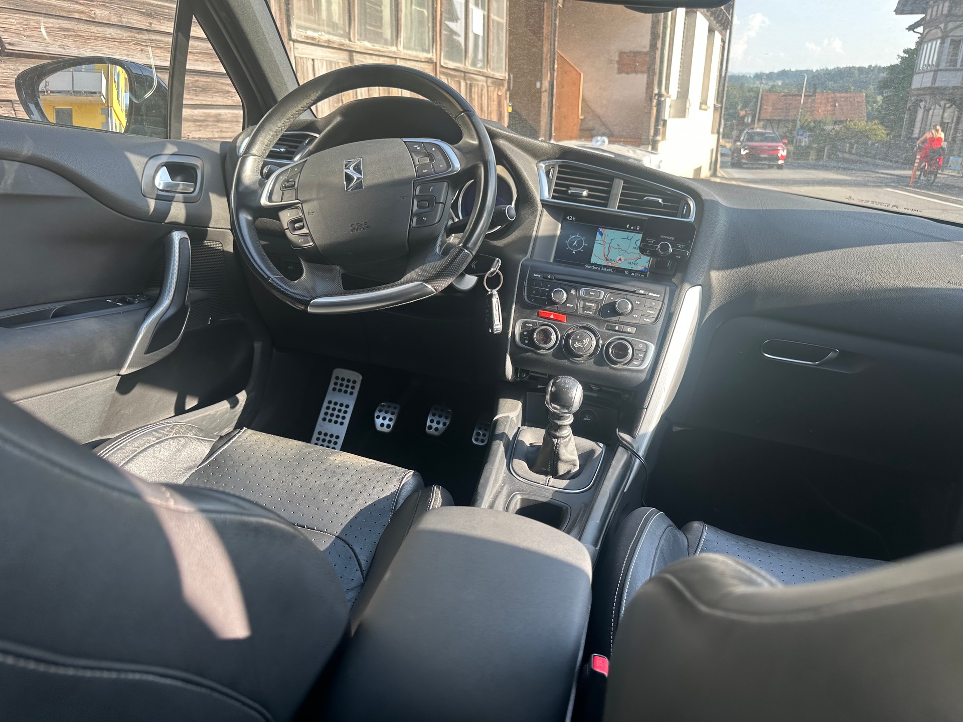 DS AUTOMOBILES DS4 1.6 THP Sport Chic-image-9