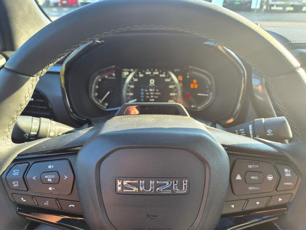 ISUZU D-MAX 2.2 CrewCab Nitro Sport 4x4 AT-image-6