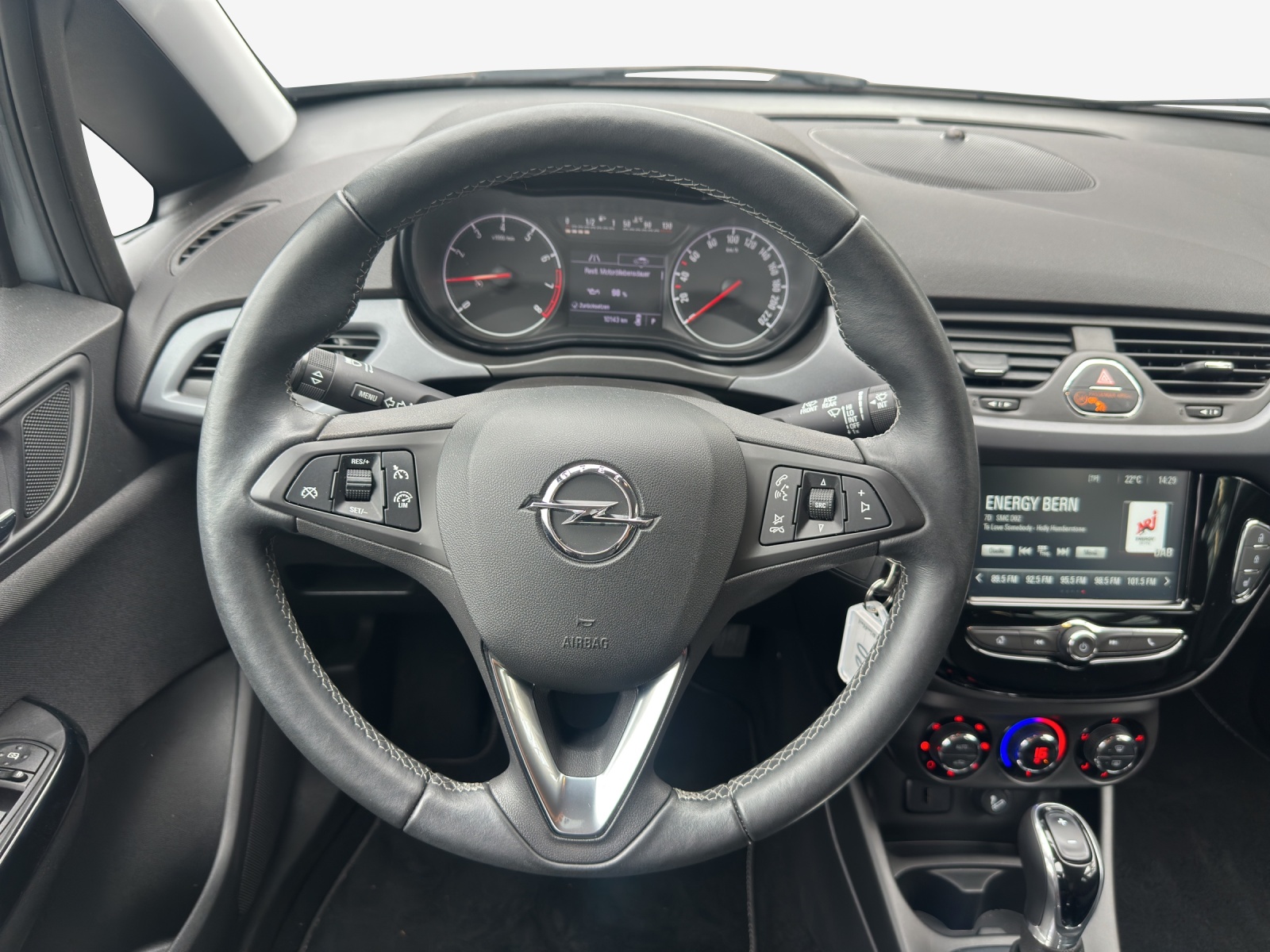 OPEL Corsa 1.4 EcoTec Enjoy-image-9