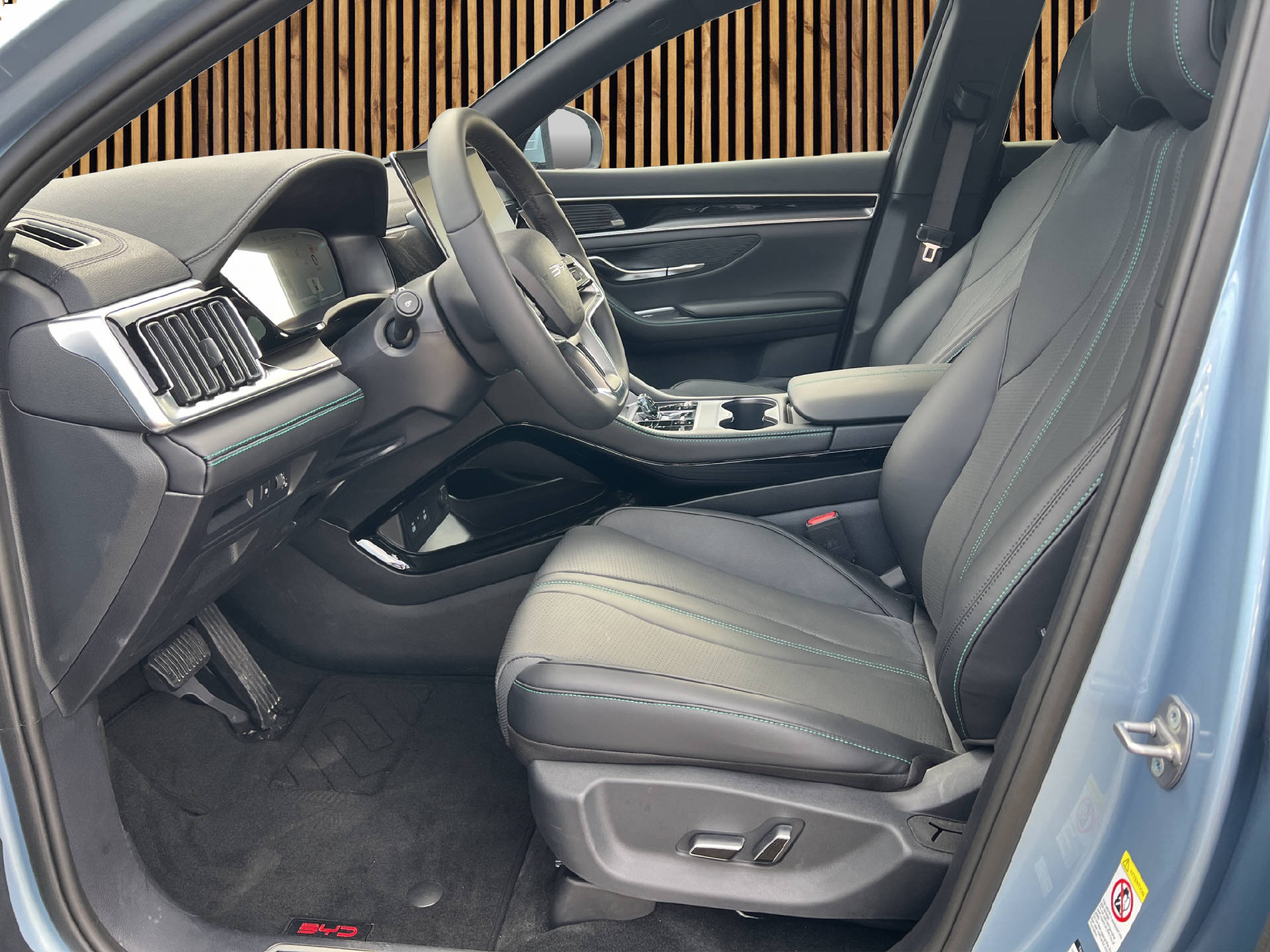 BYD Seal U DM-i Design AWD-image-8