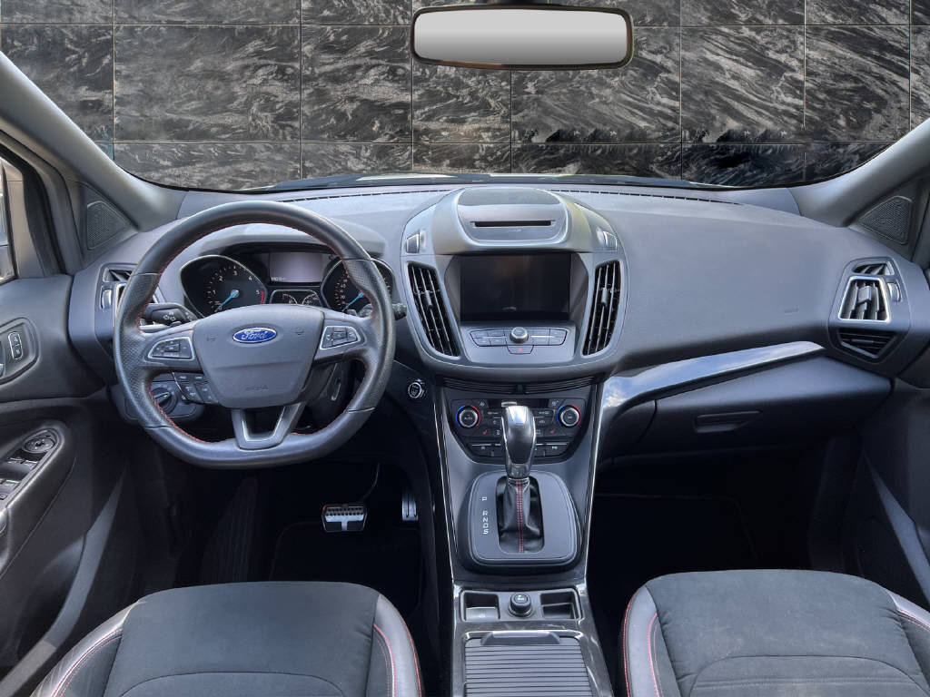 FORD Kuga 2.0 TDCi 150 ST-Line-image-8