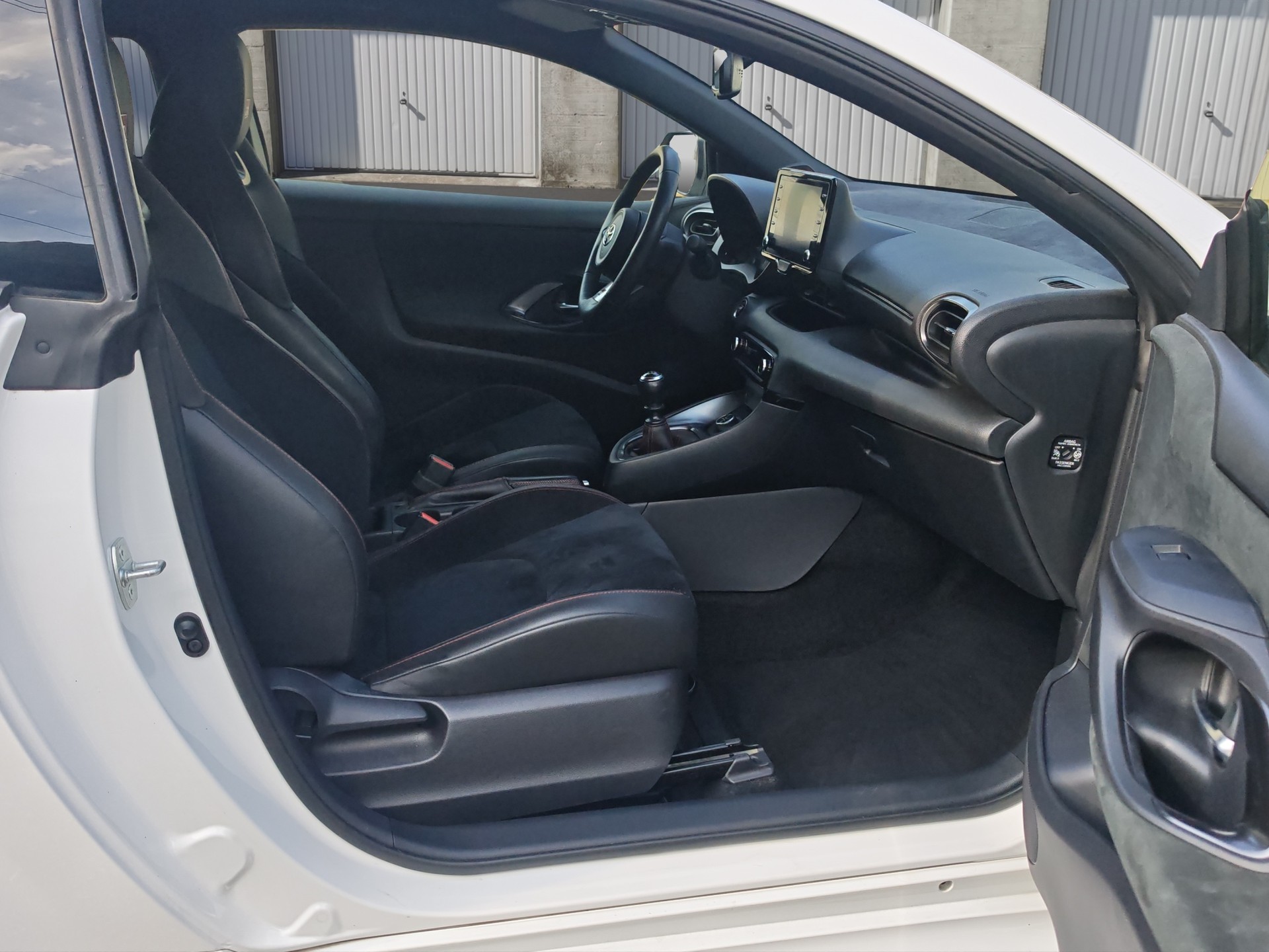 TOYOTA Yaris 1.6 GR Sport Pack Circuit-image-12