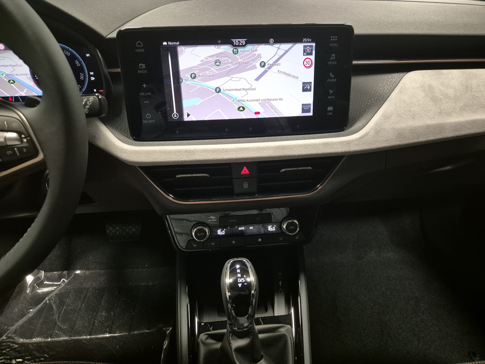 SKODA Kamiq 1.0 TSI Selection DSG-image-10