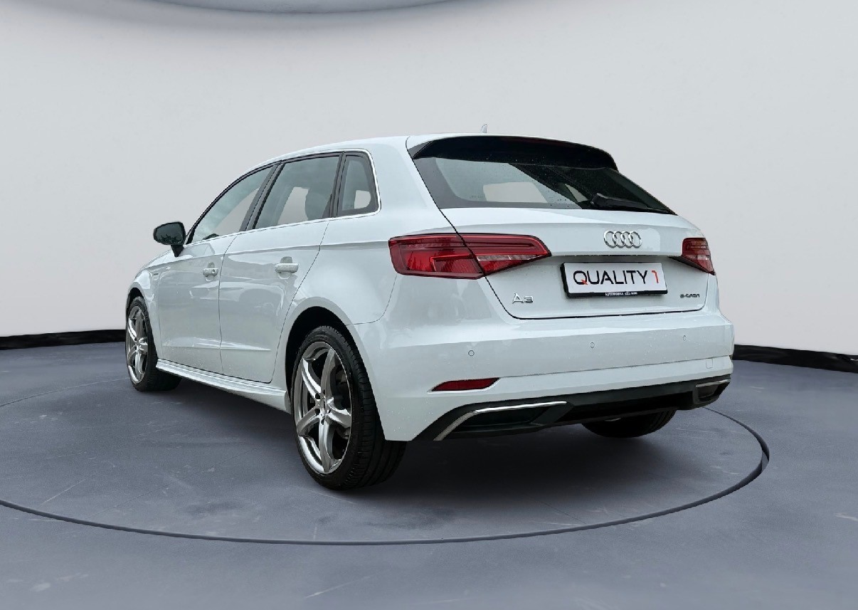 AUDI A3 Sportback 1.4 e-tron Sport S-tronic-image-6