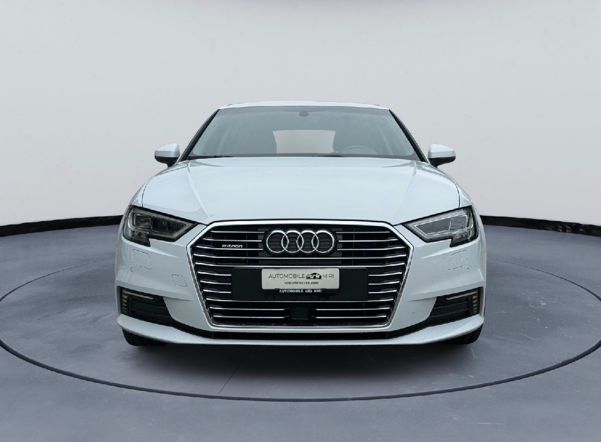 AUDI A3 Sportback 1.4 e-tron Sport S-tronic-image-1
