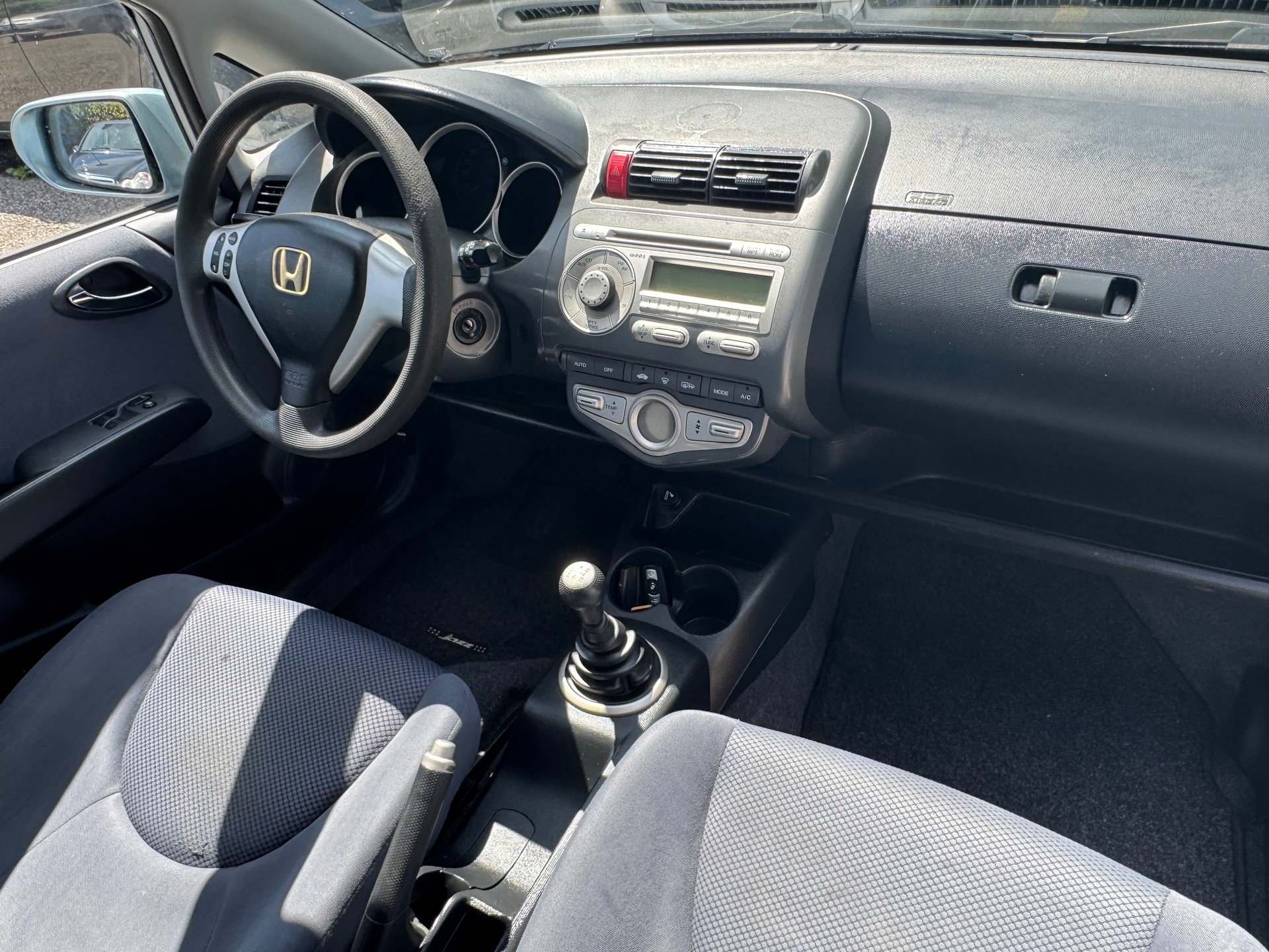 HONDA Jazz 1.4i ES-image-10