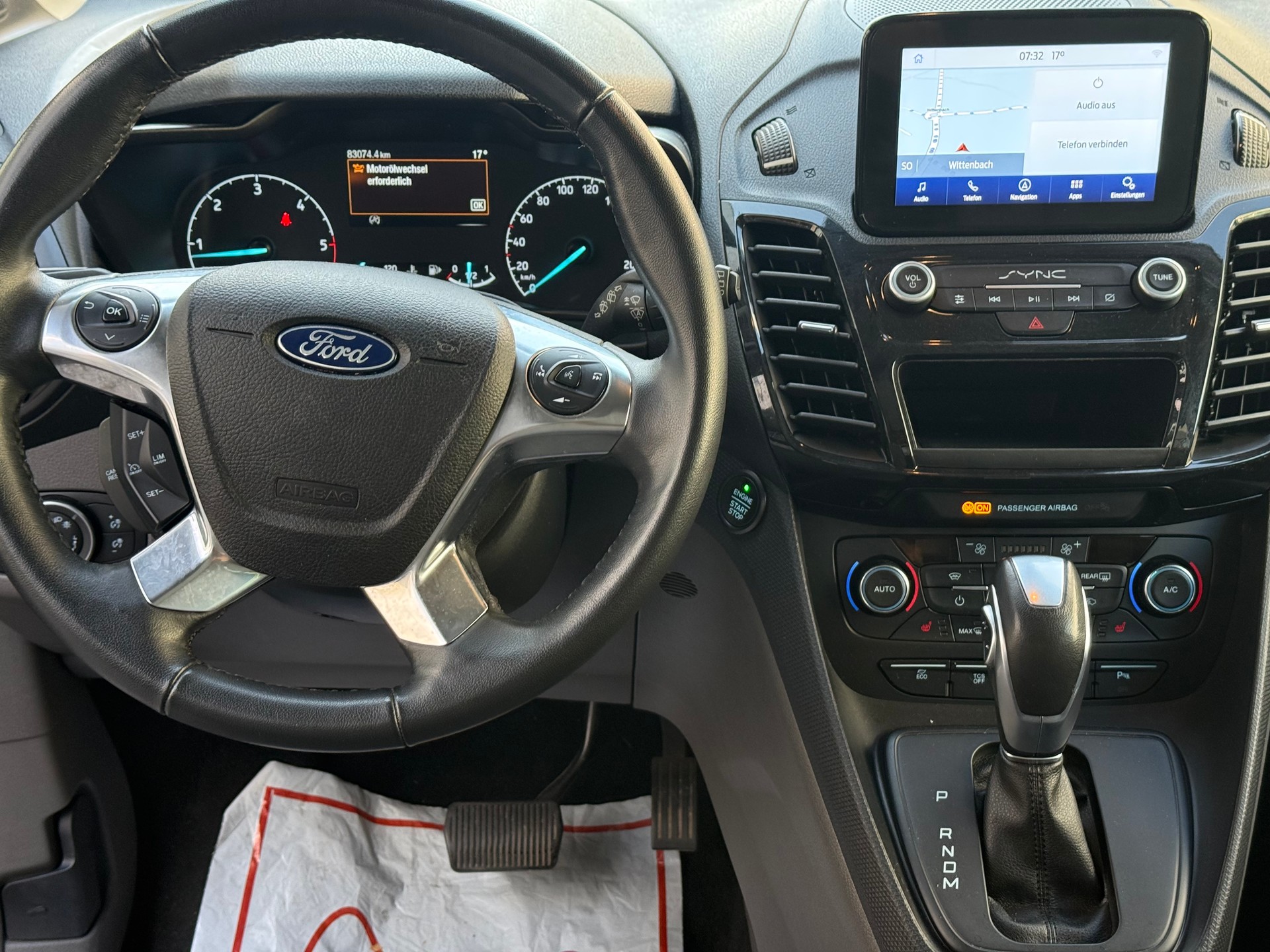 FORD Tourneo Connect 1.5 EcoBlue Titanium Automat-image-11