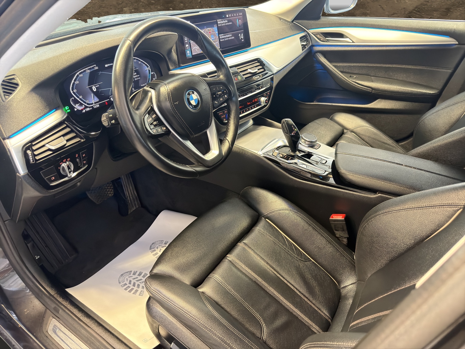 BMW 530e xDrive Touring Steptronic-image-7