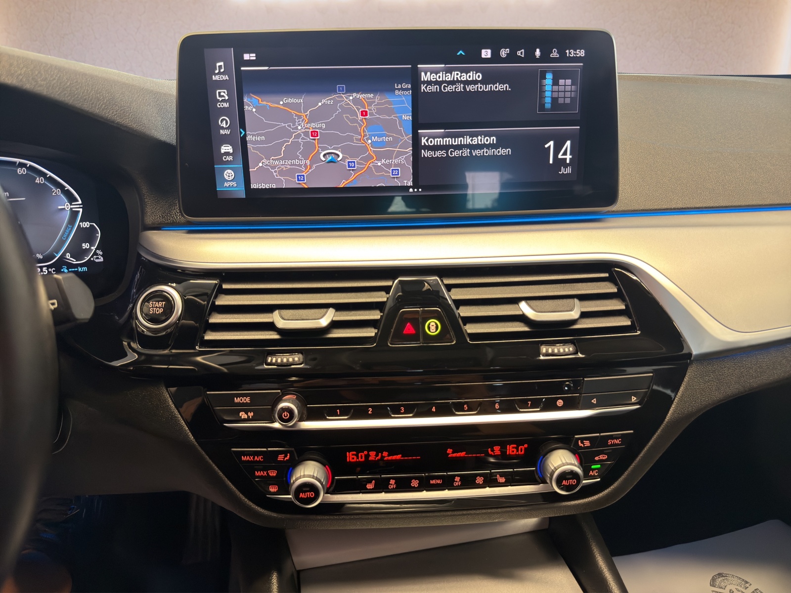 BMW 530e xDrive Touring Steptronic-image-11