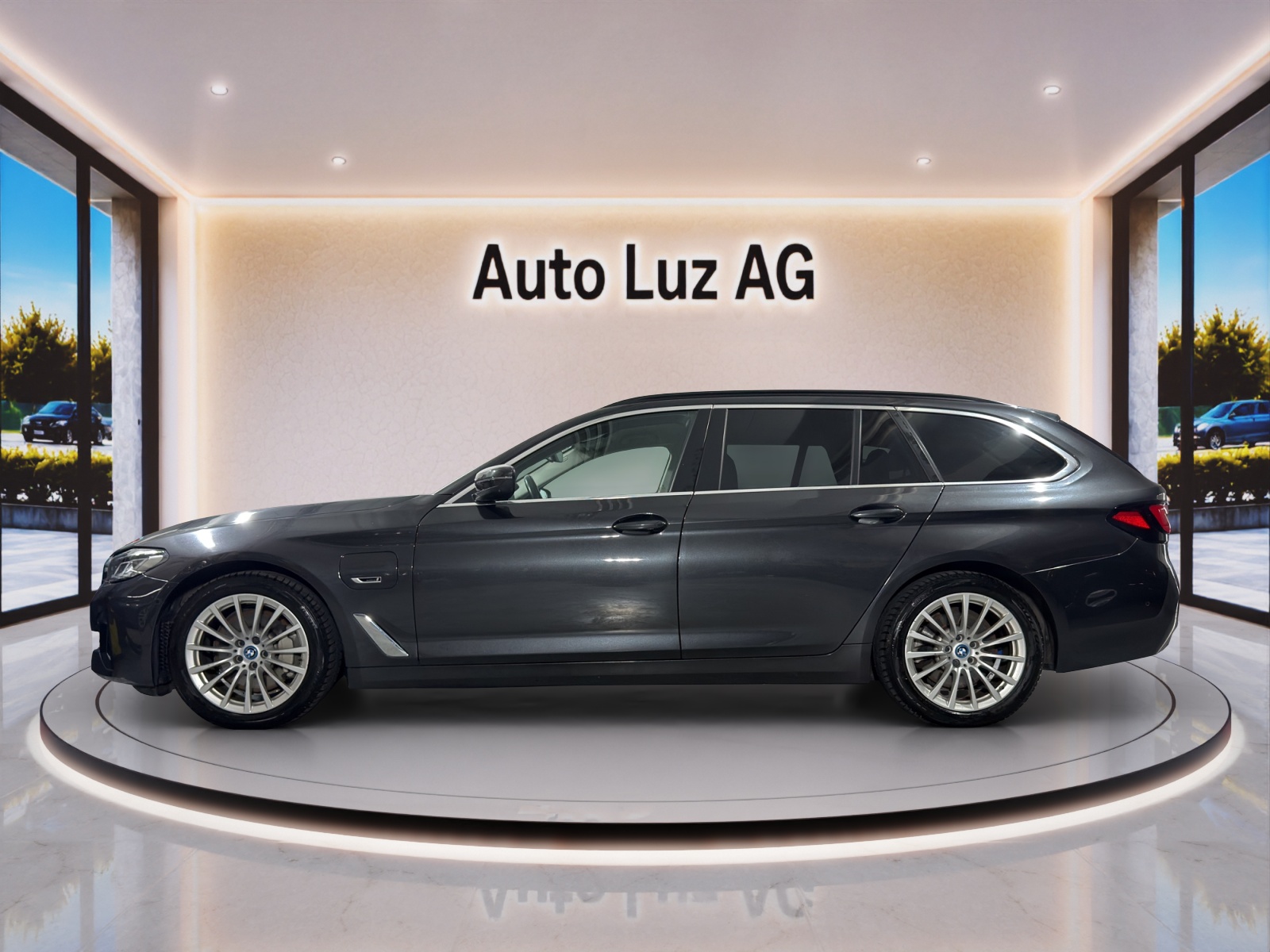 BMW 530e xDrive Touring Steptronic-image-4