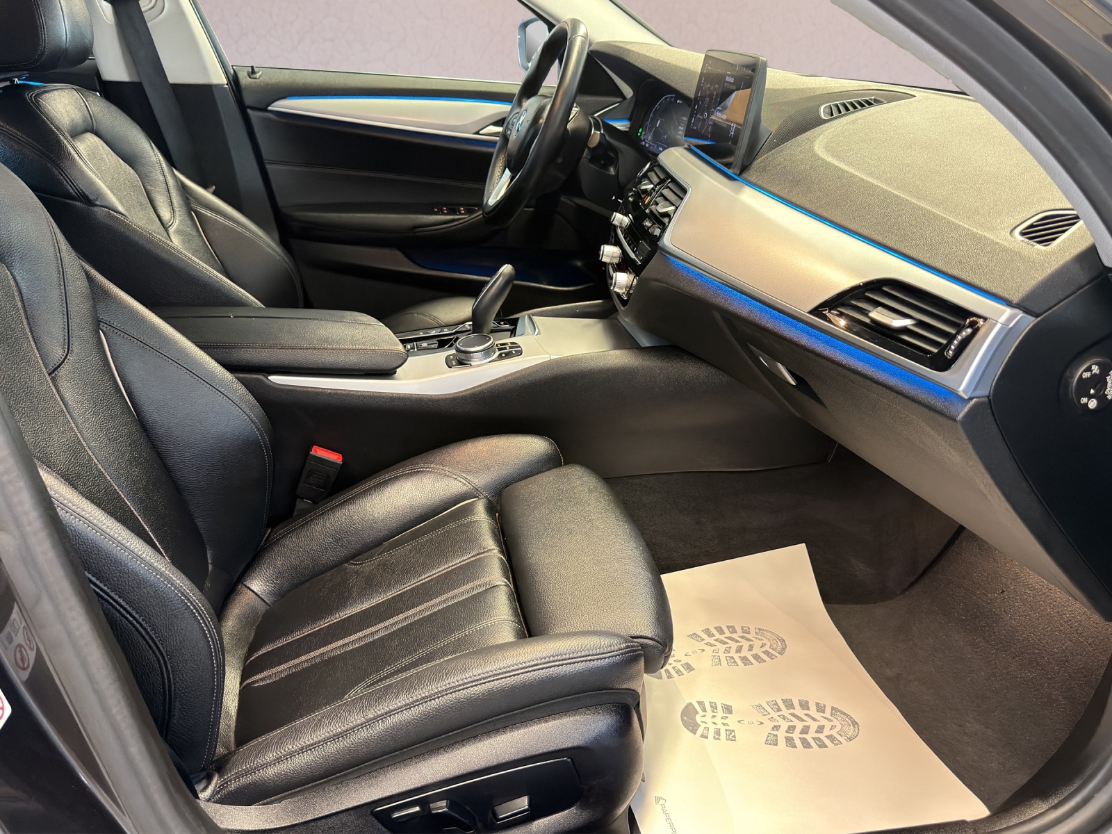 BMW 530e xDrive Touring Steptronic-image-17