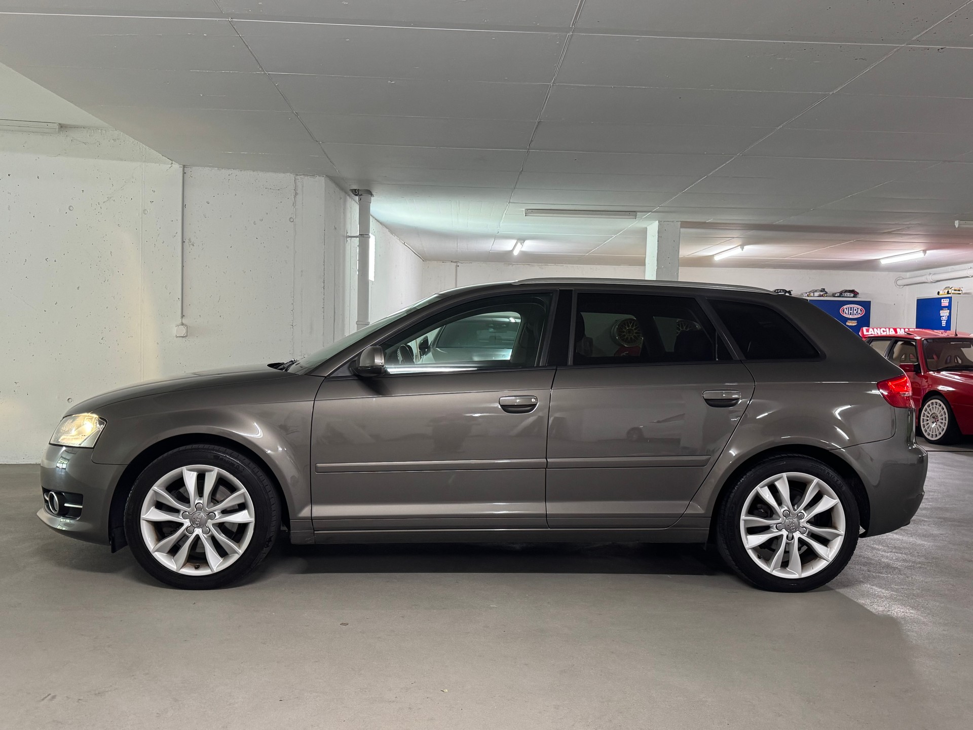 AUDI A3 Sportback 1.8 TFSI Attraction quattro-image-3