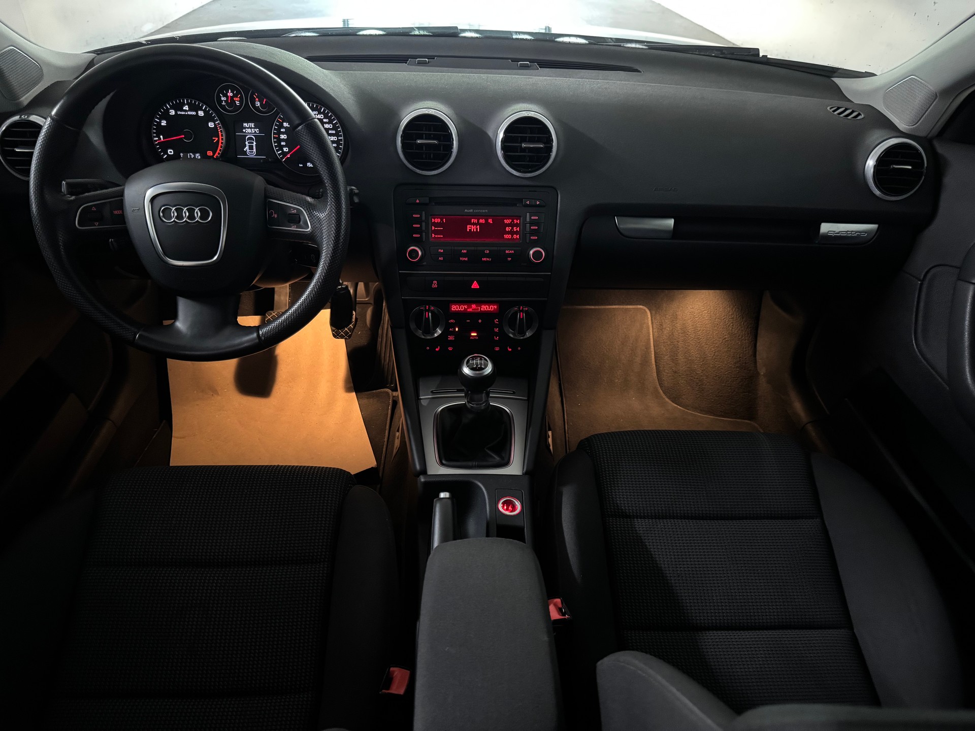AUDI A3 Sportback 1.8 TFSI Attraction quattro-image-10