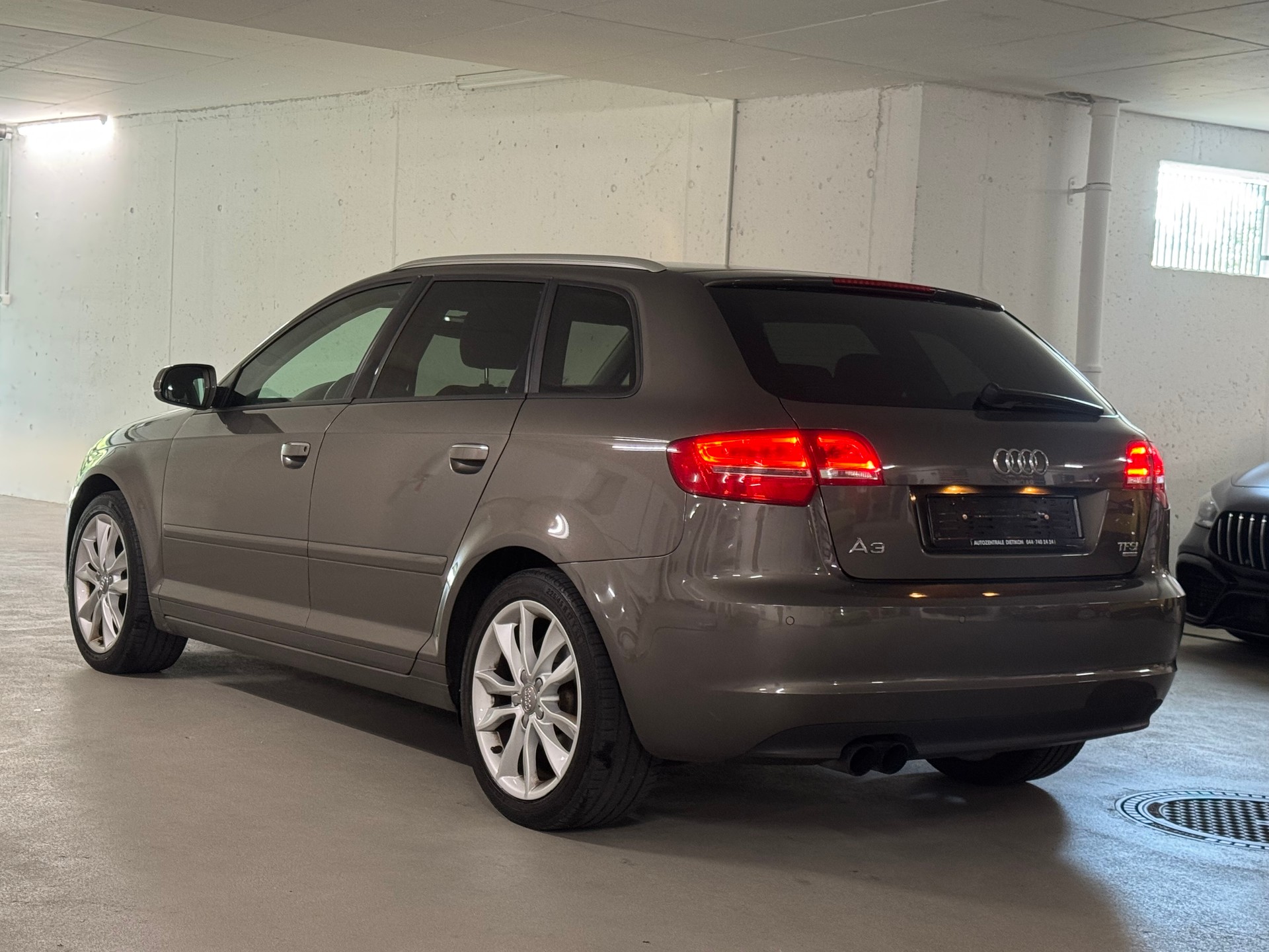 AUDI A3 Sportback 1.8 TFSI Attraction quattro-image-4