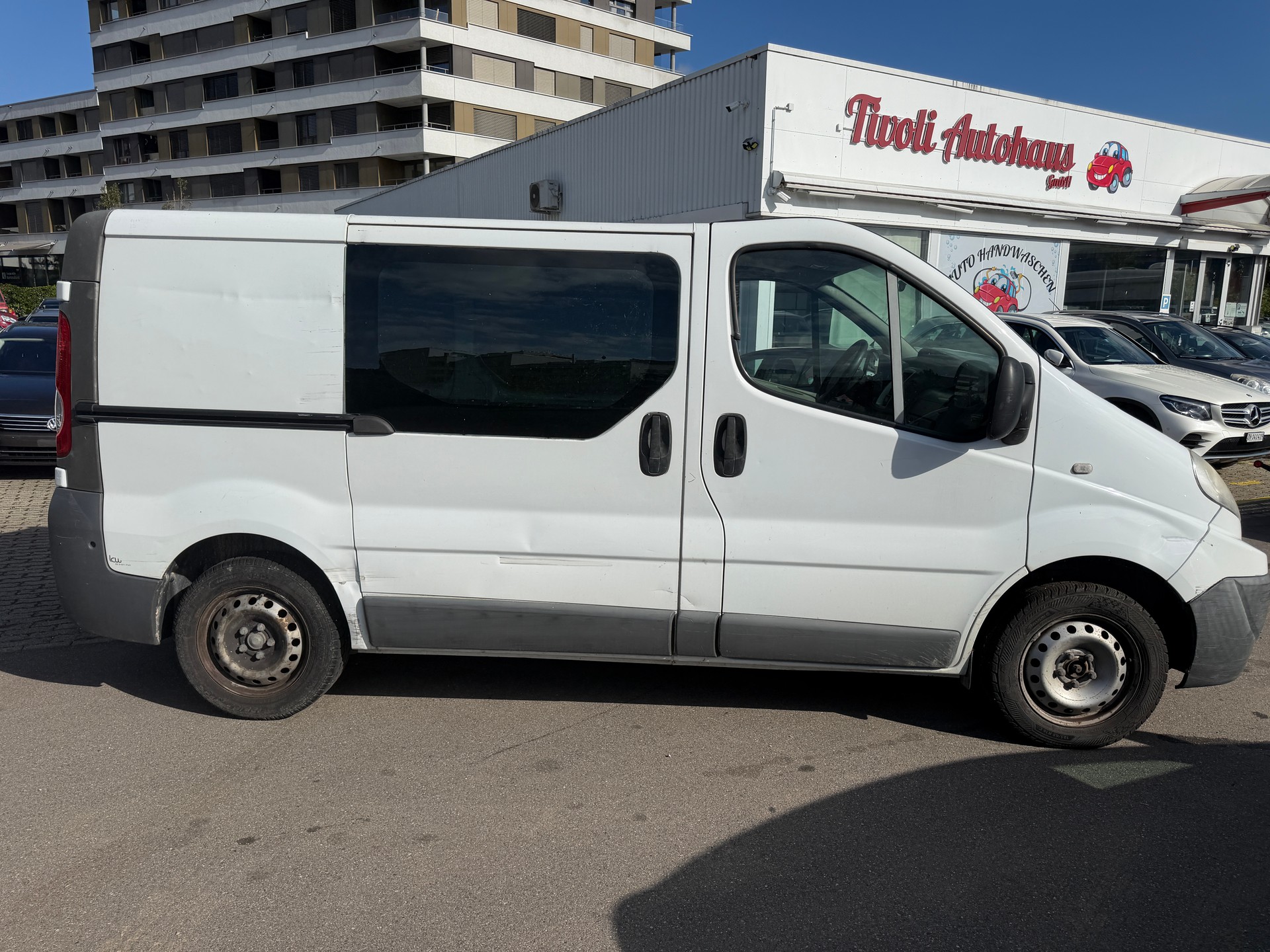 RENAULT Trafic 2.0 dCi 90 2.7t L1H1-image-3