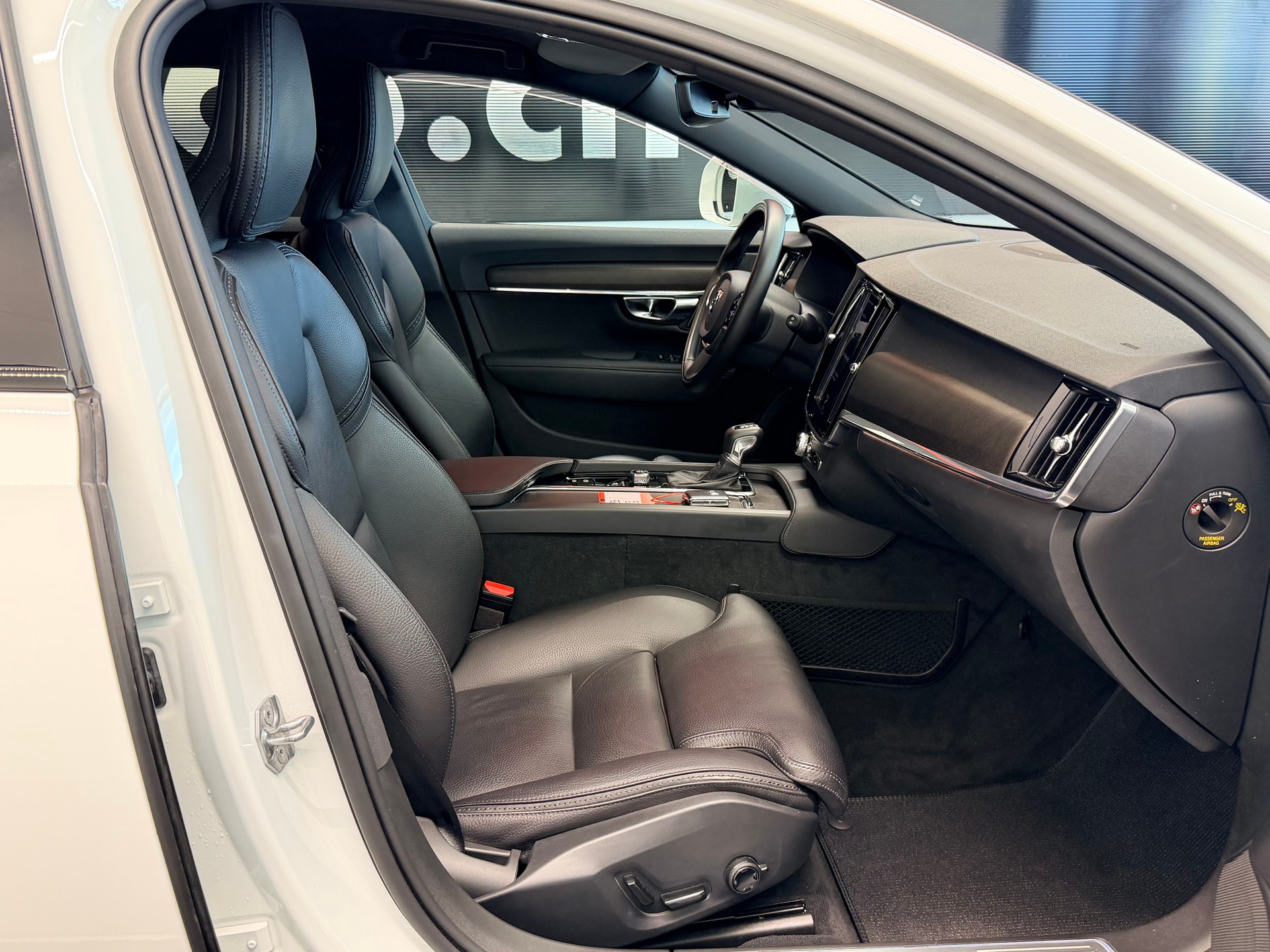 VOLVO V90 Cross Country T5 AWD Geartronic-image-19
