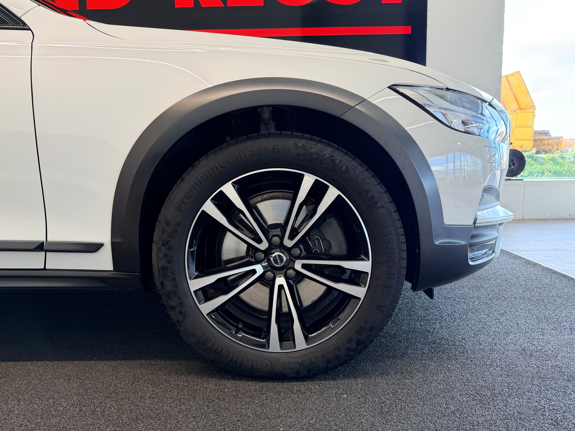 VOLVO V90 Cross Country T5 AWD Geartronic-image-5