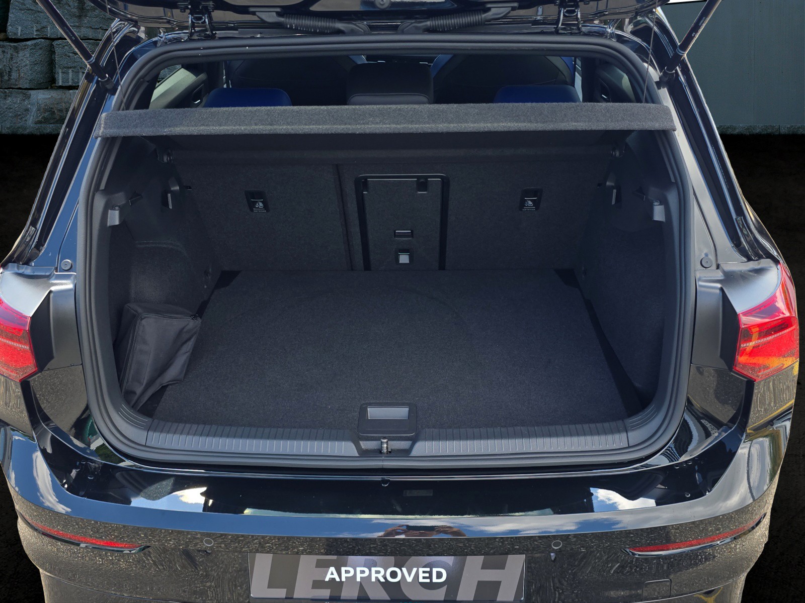 VW Golf 2.0 TSI R DSG 4Motion-image-5
