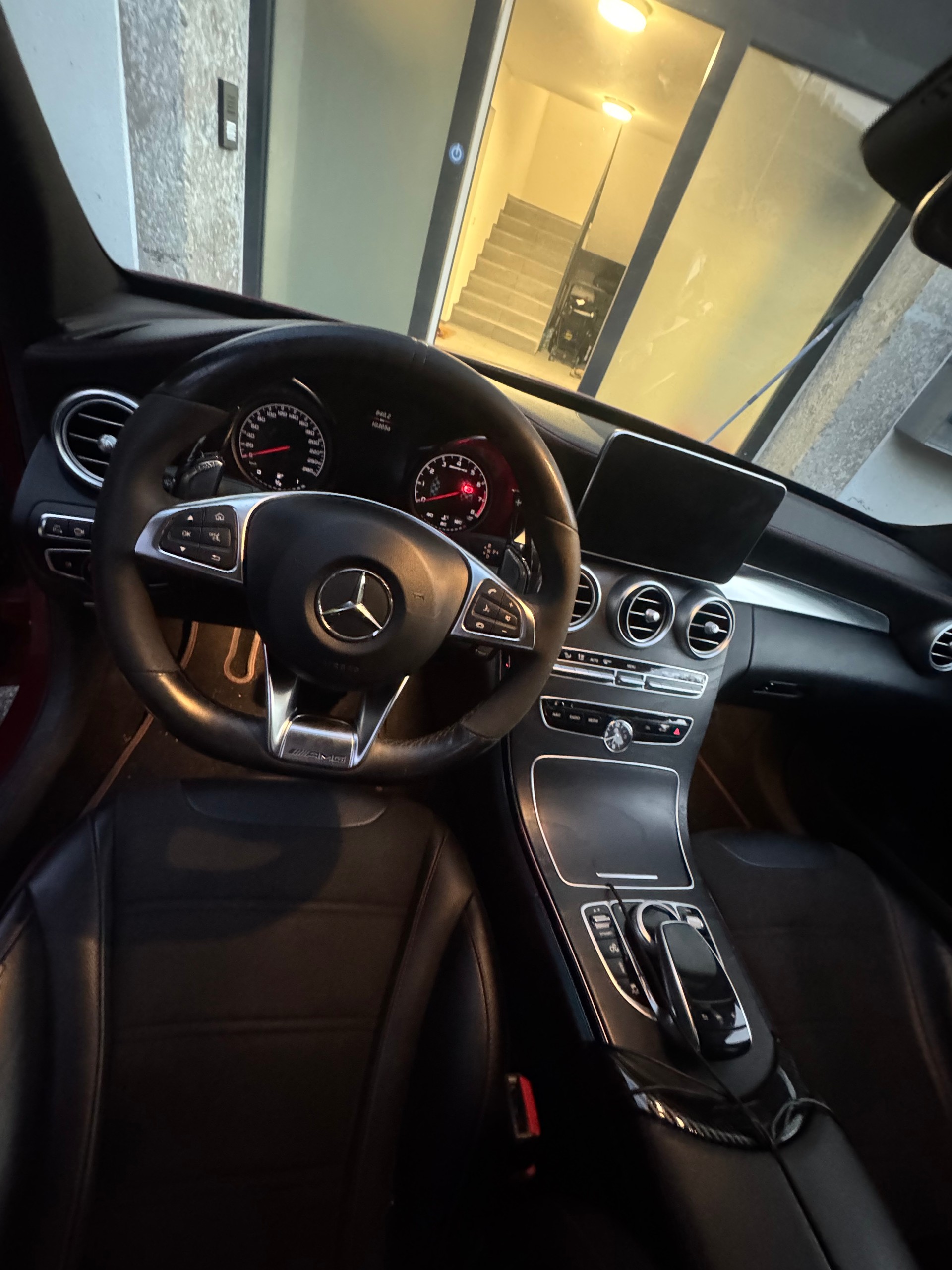 MERCEDES-BENZ C 43 AMG 4matic-image-4