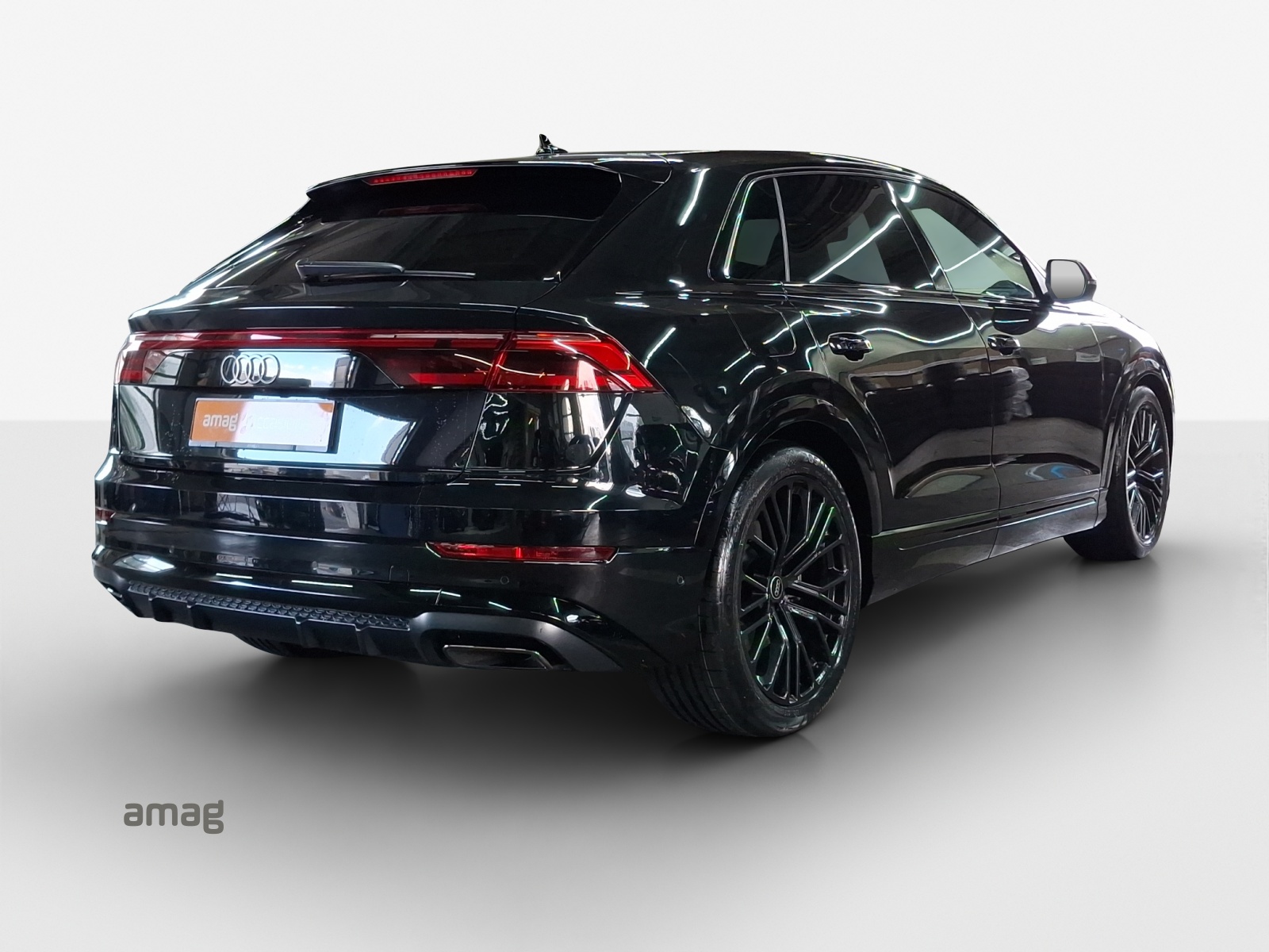 AUDI Q8 SUV 45 TDI quattro tiptronic-image-4