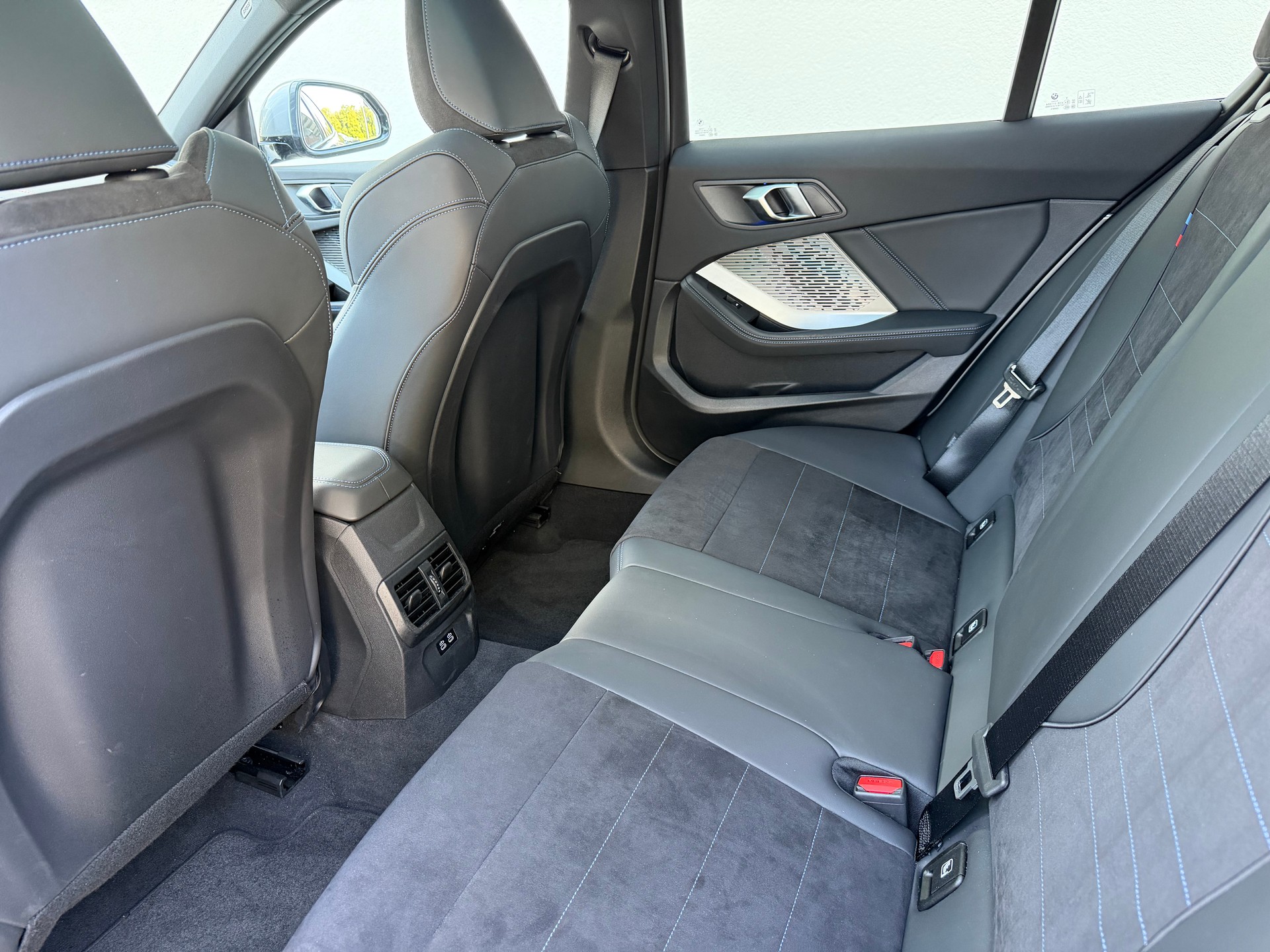 BMW 118d M Sport Pro Steptronic-image-17