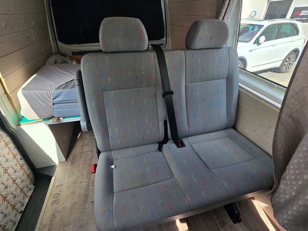 VW TRANSPORTER 1.9TDI 102PS-image-10