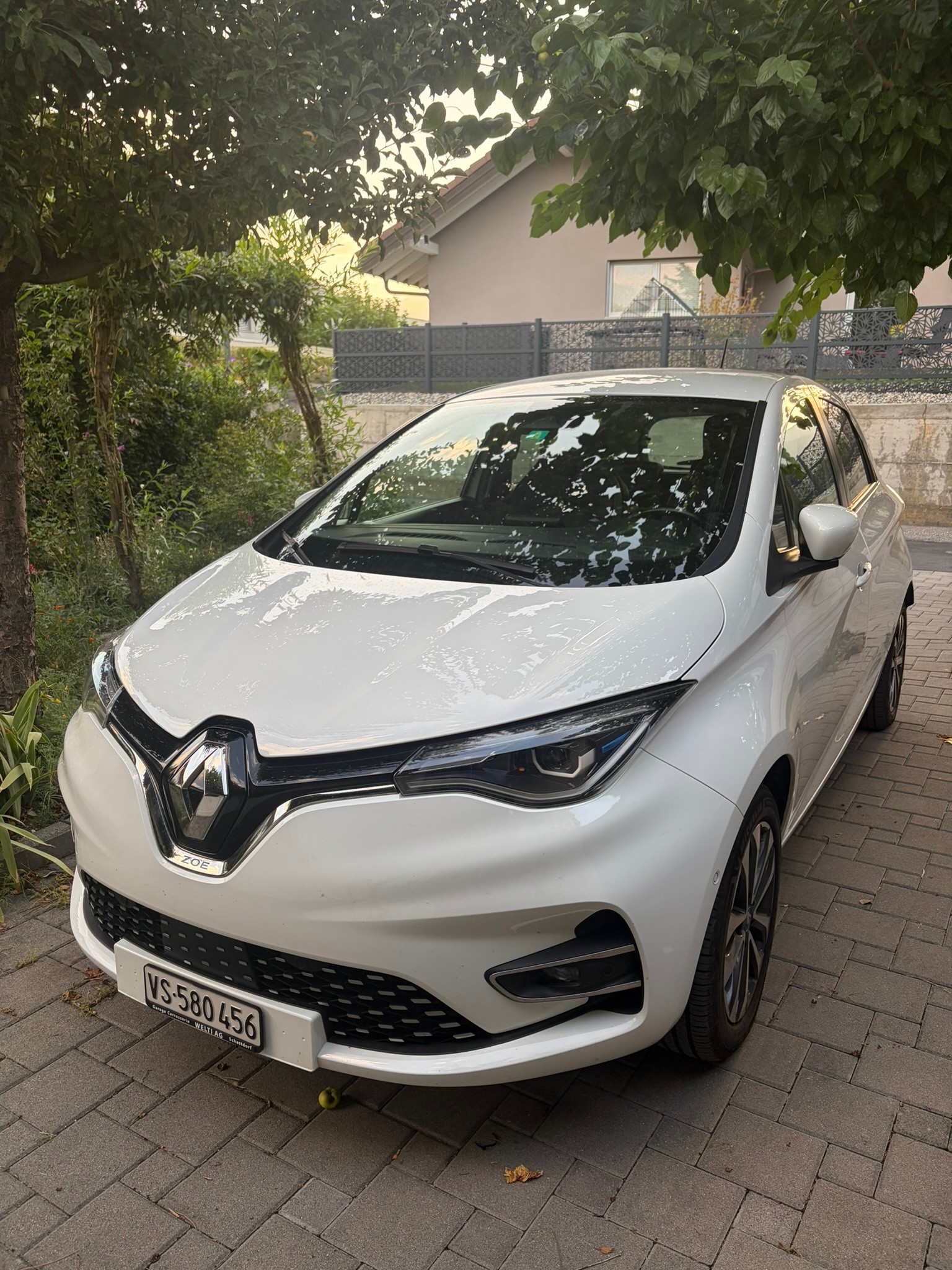 RENAULT R135 Intens Batterie inclue-image-0