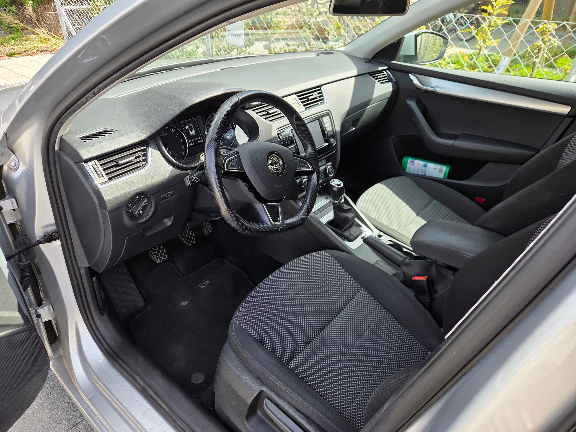SKODA 1.6 TDI 110 Ambition-image-5