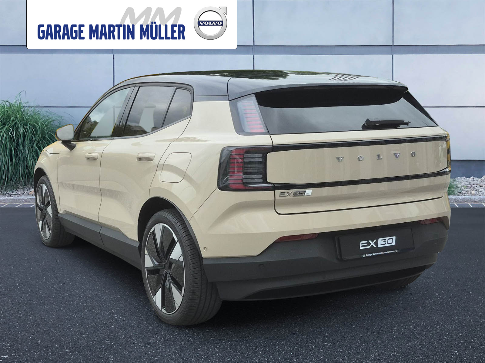 VOLVO EX 30 E60 Twin Ultra Performance AWD-image-2