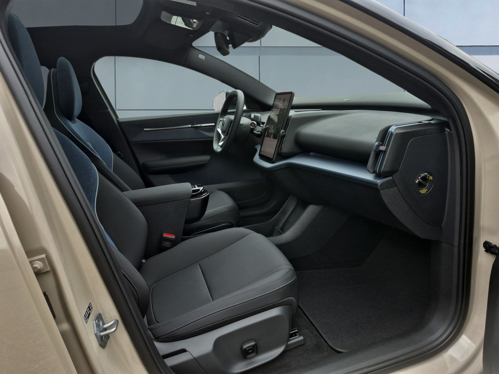 VOLVO EX 30 E60 Twin Ultra Performance AWD-image-12