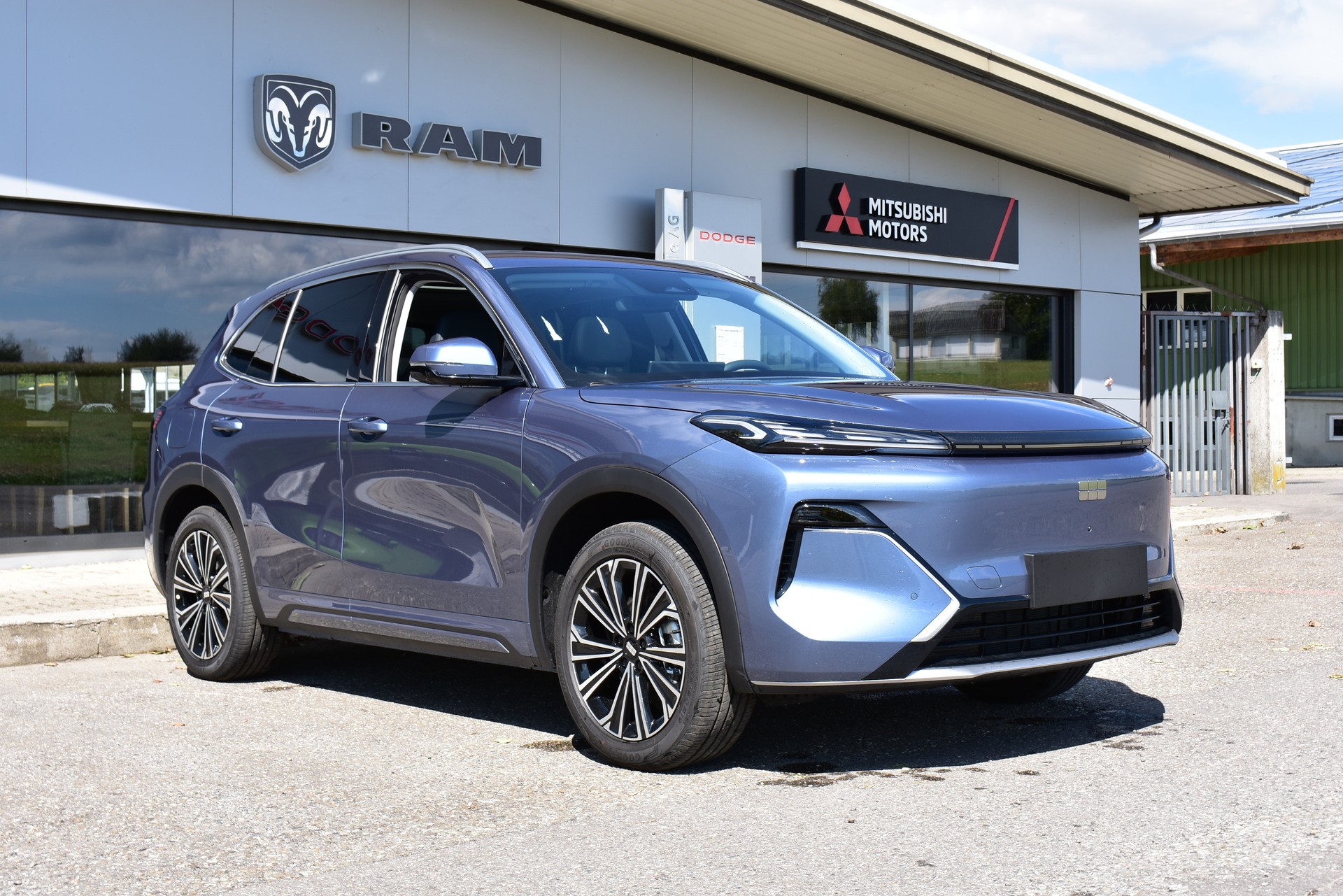 GEELY Starray EM-i Max+ PHEV-image-1