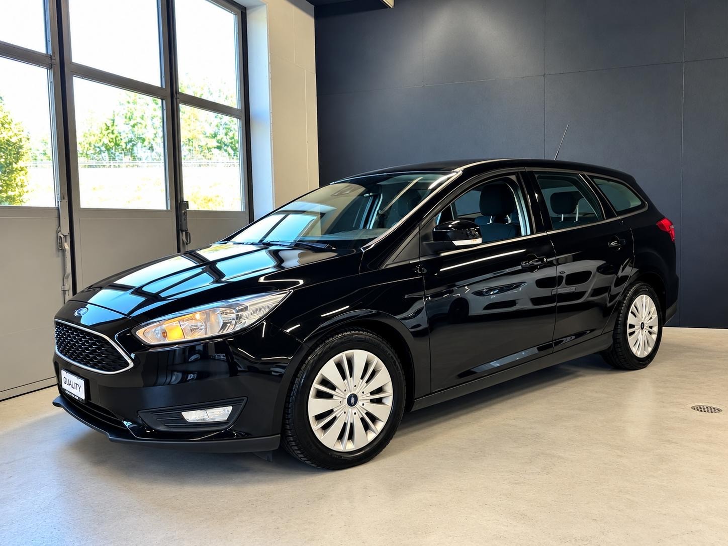 FORD Focus 1.5 TDCi Business PowerShift-image-6