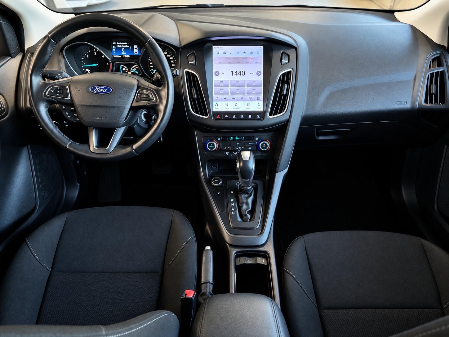 FORD Focus 1.5 TDCi Business PowerShift-image-13