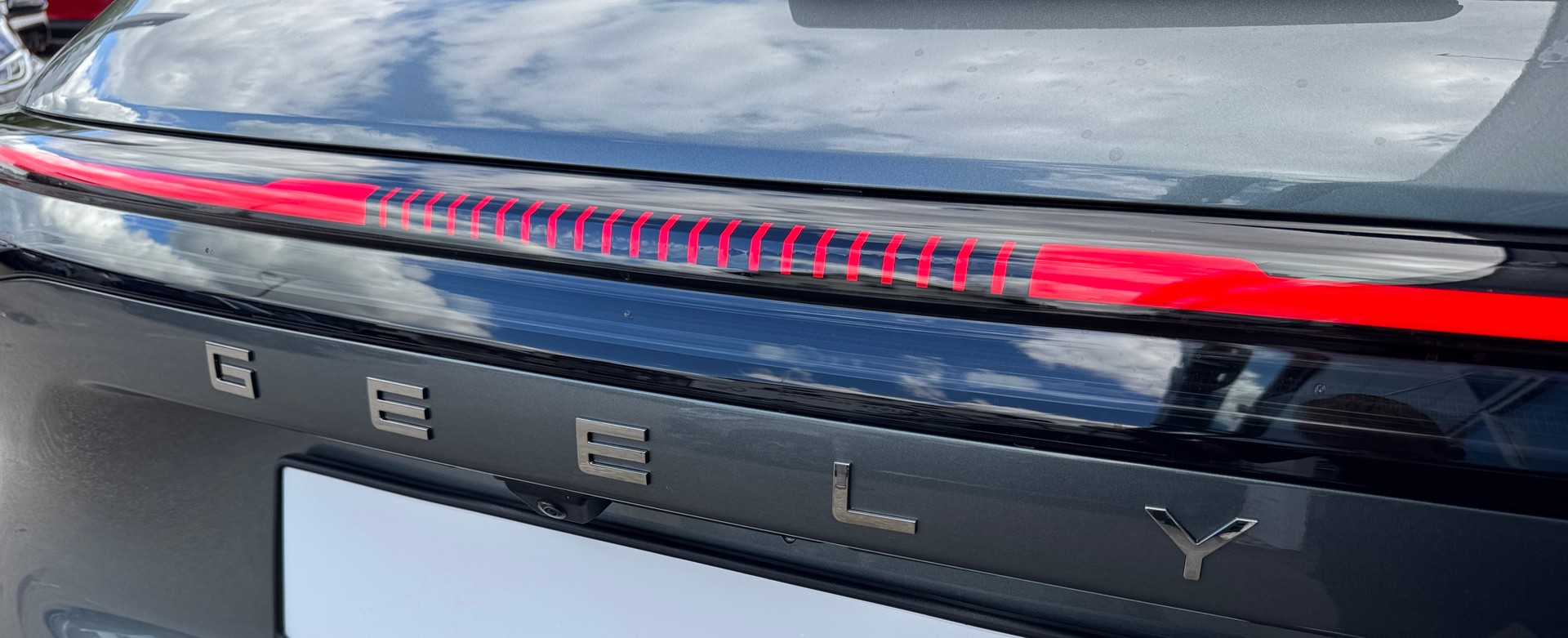 GEELY STARRAY EM-i Max+29.8 kWh vocanic grey-image-10