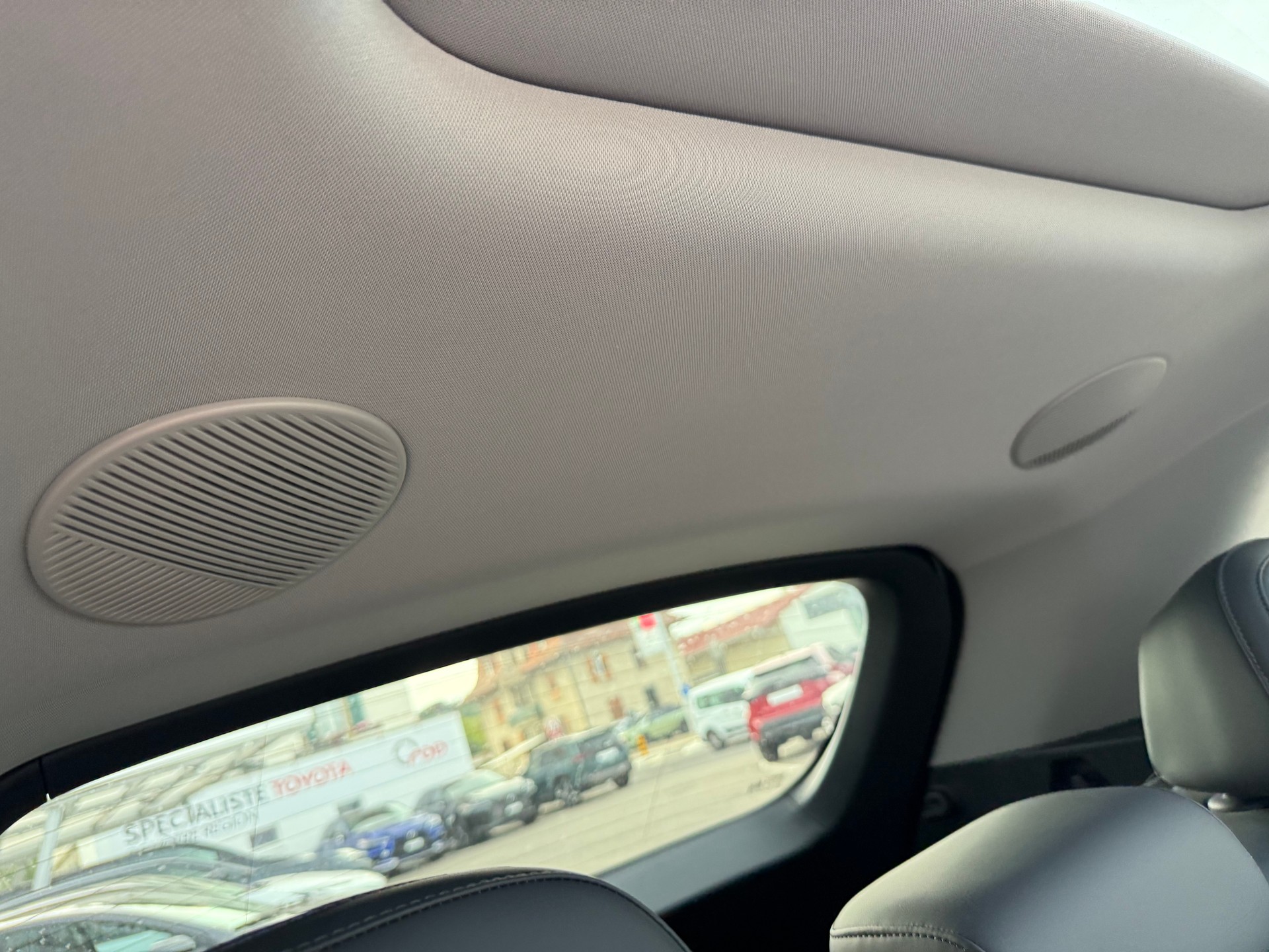GEELY STARRAY EM-i Max+29.8 kWh vocanic grey-image-19