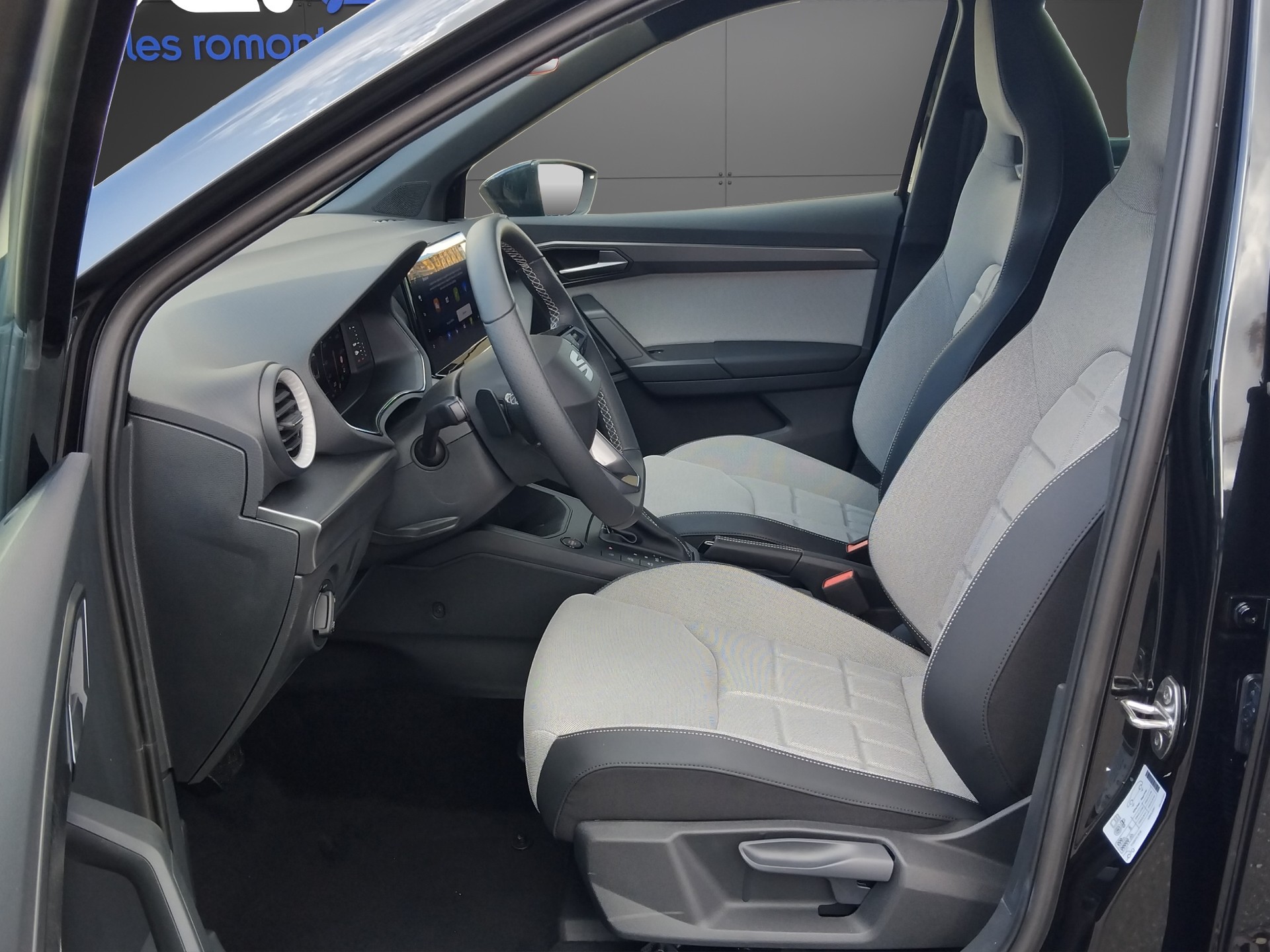 SEAT Arona 1.5 Eco TSI FR DSG-image-8